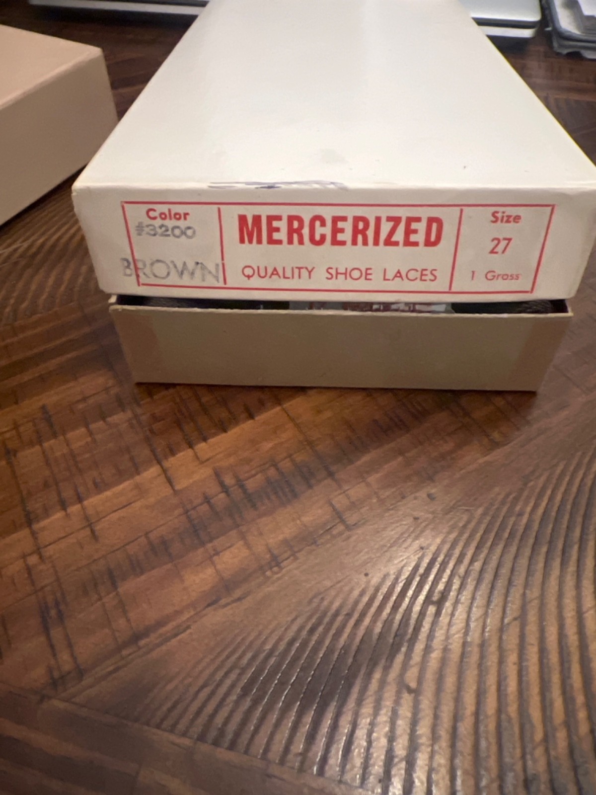 VTG Shoe Laces – Mercerized Shoe Laces – 27″ brown 72 Pairs