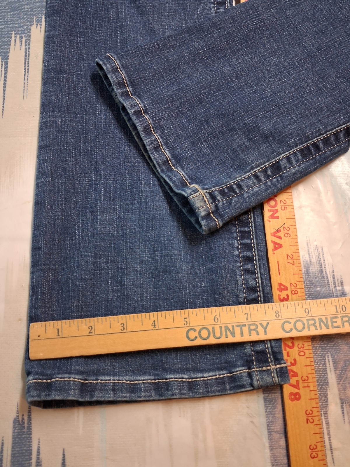 Wrangler Willow Ultimate Riding Jeans Measure 28×31 Boot Cut Medium Wash