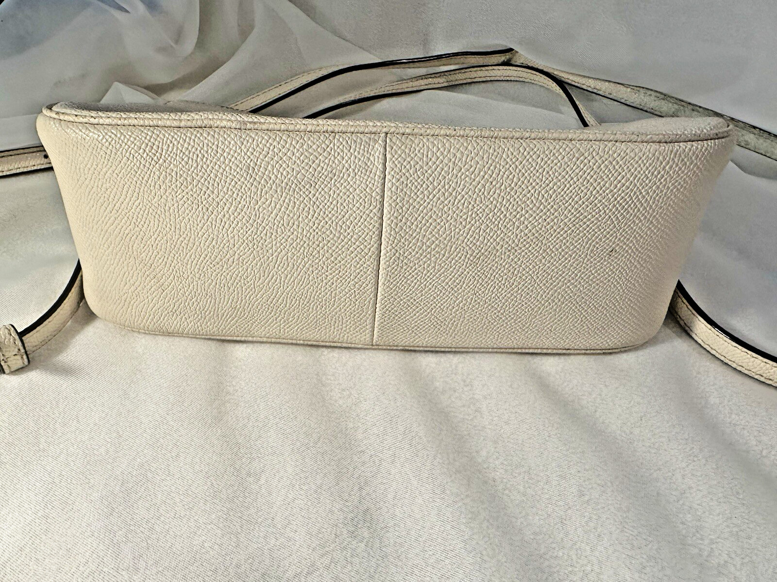 COACH #F25591 Top Handle Pouch in Crossgrain Leather Sz 8.75″ (L) × 5″ (H) ×3″ D