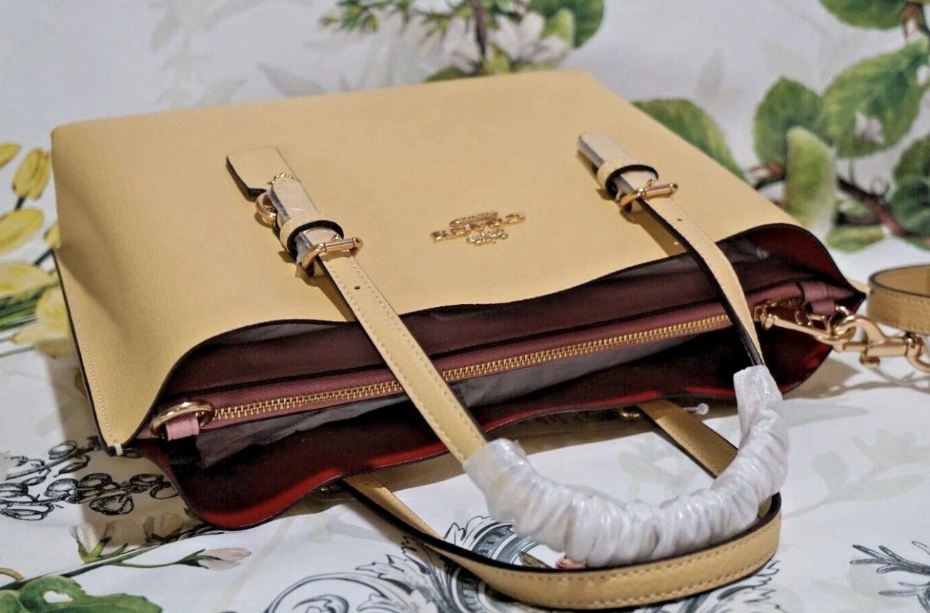 NWT COACH MOLLIE C4084 Tote 25 Crossbody Handbag In VANILLA Pebble-Leather Gold