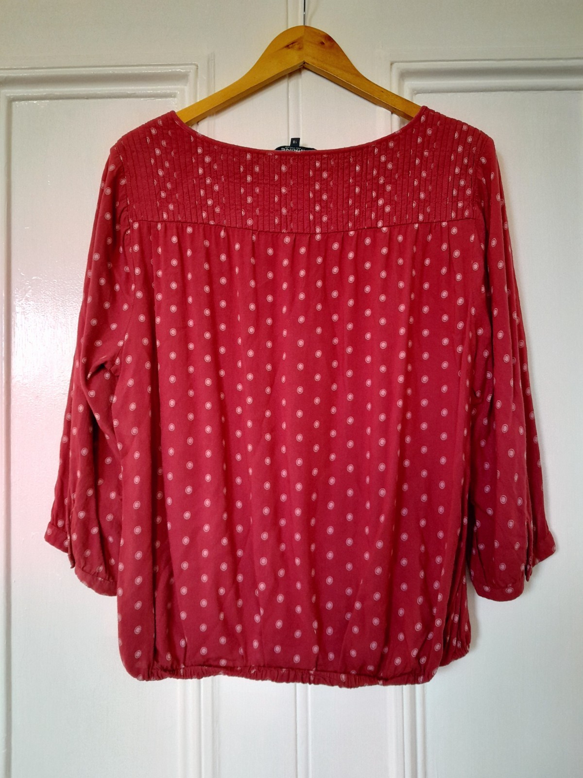 Maine Debenhams 3/4 Sleeve Raspberry Red Polka Dot Loose Fit Top size 18