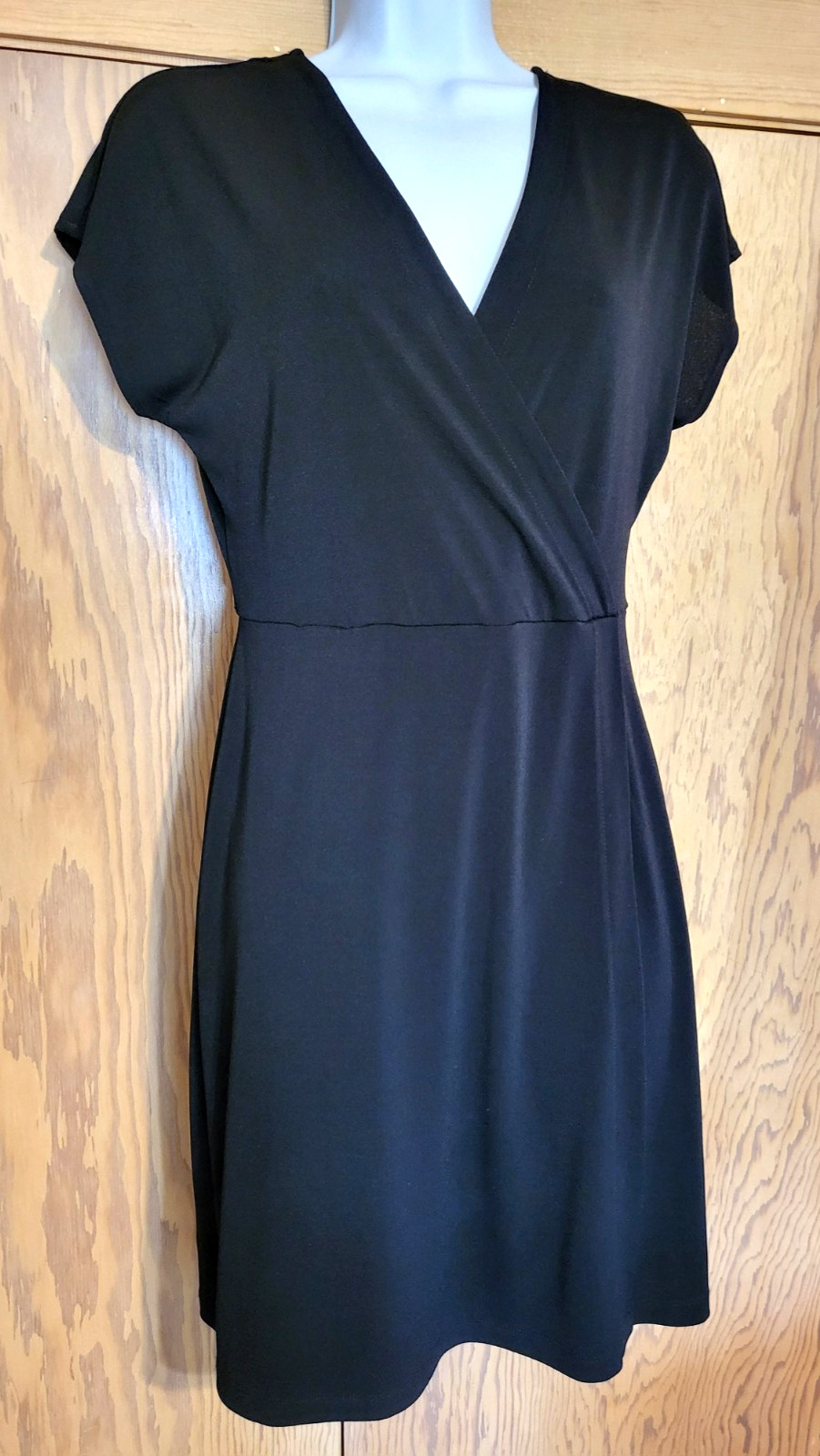 NINE WEST Black DRESS Faux Wrap Size Small SLINKY – CLEAN – Slimming