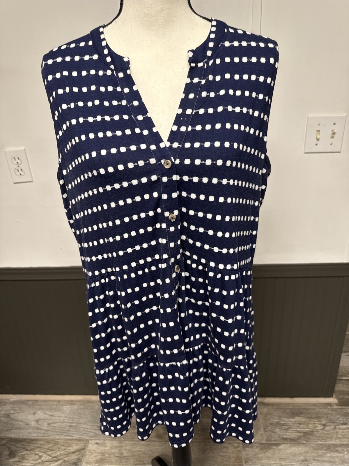 NWOT New Direction Navy Blue Button Up Sleeveless Tunic W/Ruffle On Hem Sz XL