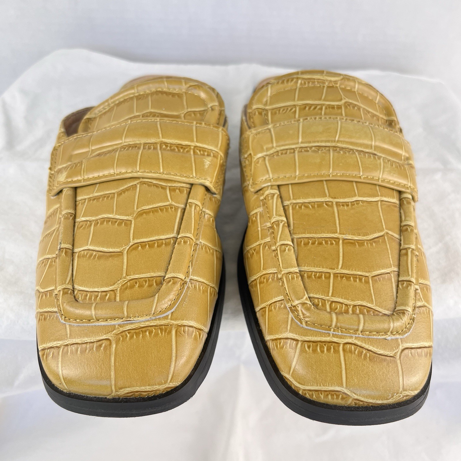 NEW Marc Fisher LTD Flyta Croc Embossed Woman’s Slip On Mules Leather Size 9M