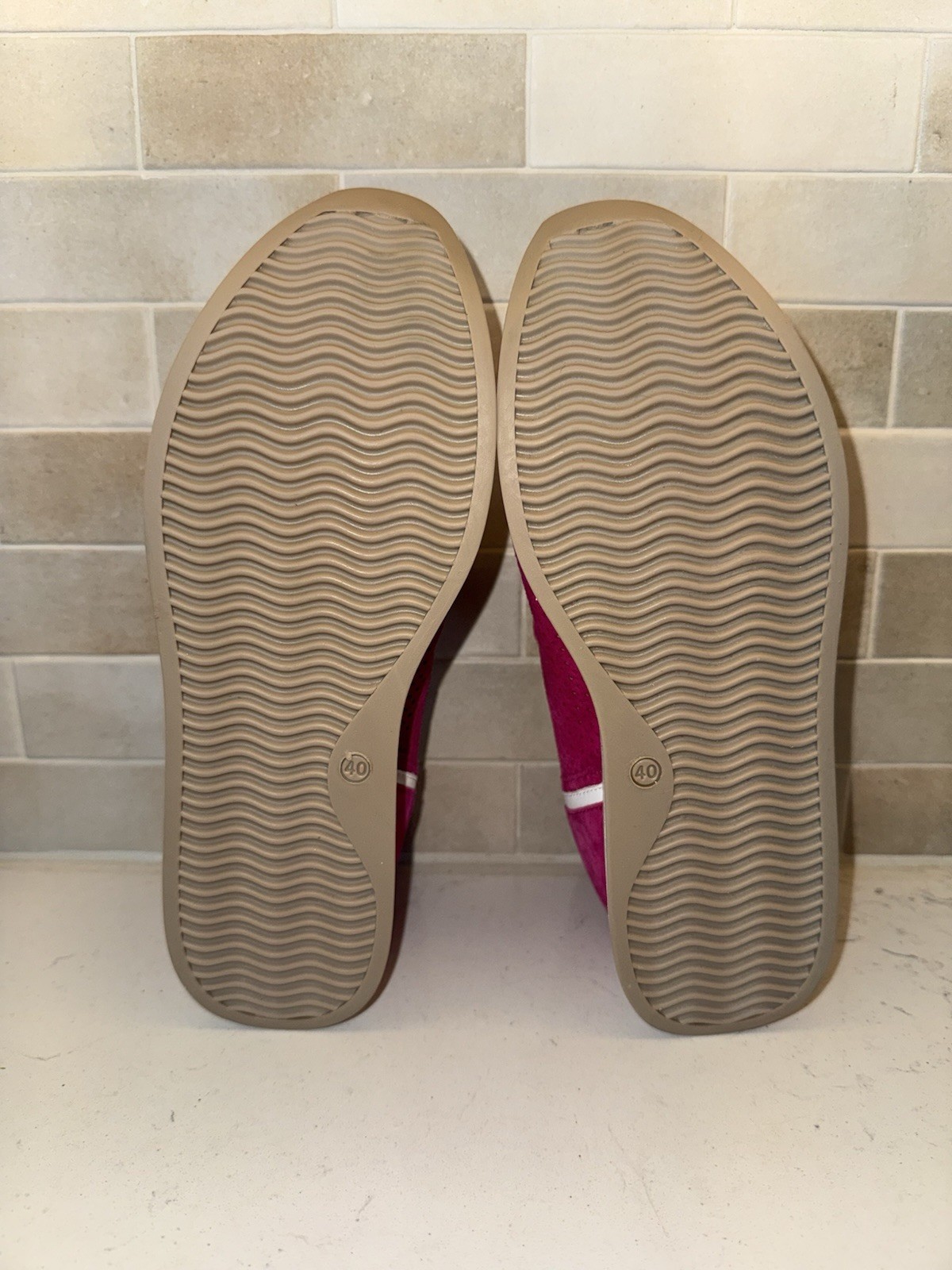 Softwaves Cadie Fuchsia Pink Chain Suede Slip On Platform Shoes EU 40 US 9-9.5.