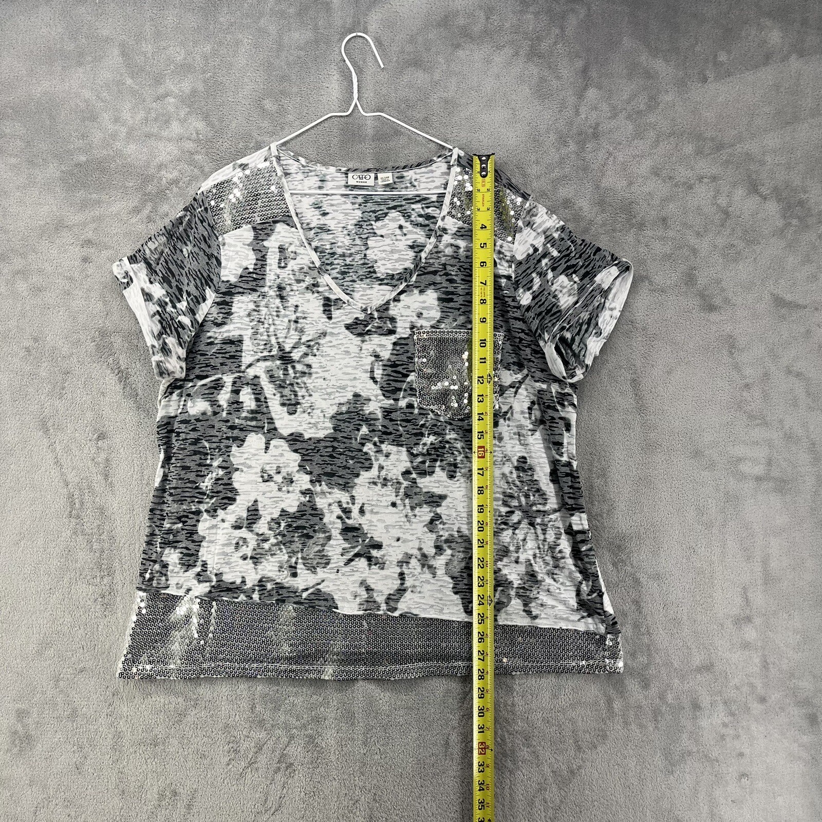 CATO Top Womens 22/24 W Gray White Camo Sequin V-Neck Pocket Sparkly Designer