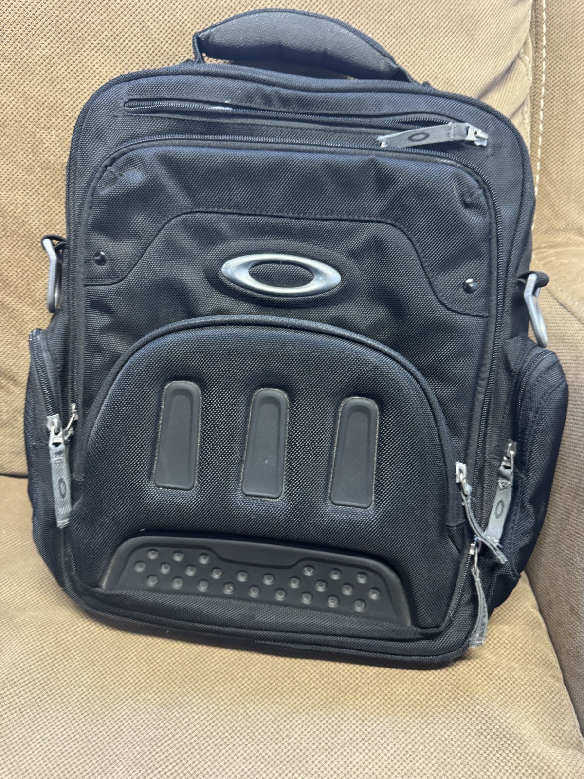 Oakley Bathroom Sink Backpack Stealth Black Heavy Duty Missing Straps