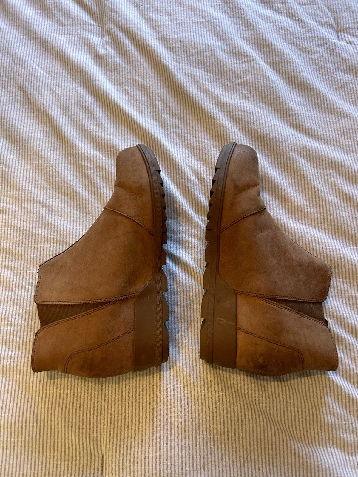 SOREL Evie II Waterproof Bootie Womens 10.5 Zipper Leather Ankle Tan