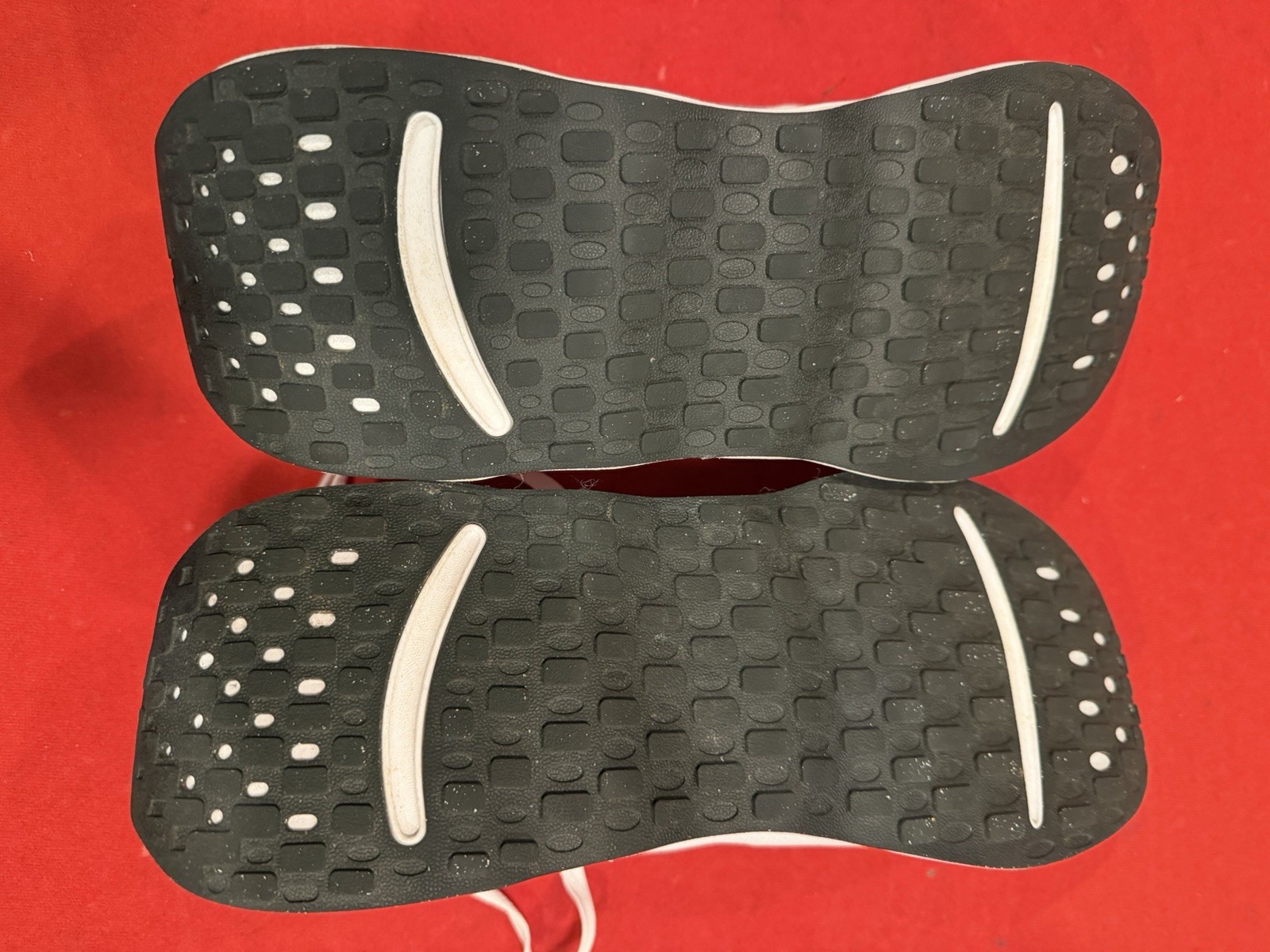 Size 12.5 – Nike Motiva Summit White Black Men’s