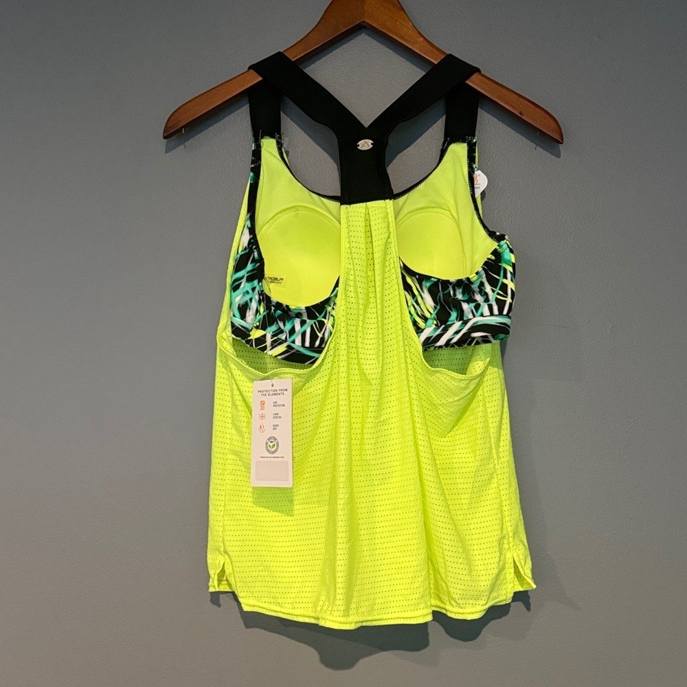 ZeroXposur Women’s Neon Yellow Tank Top