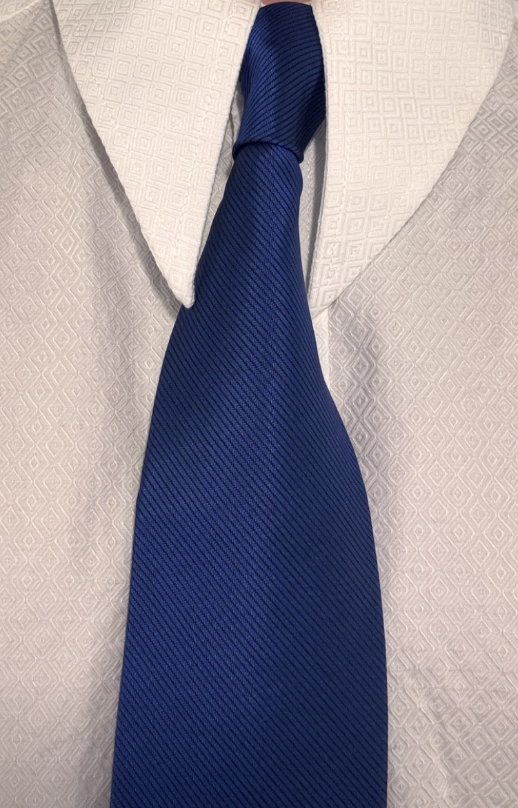 NWT Calvin Klein Men’s Royal Blue Silk Necktie – Extra Long, 3.5in Wide