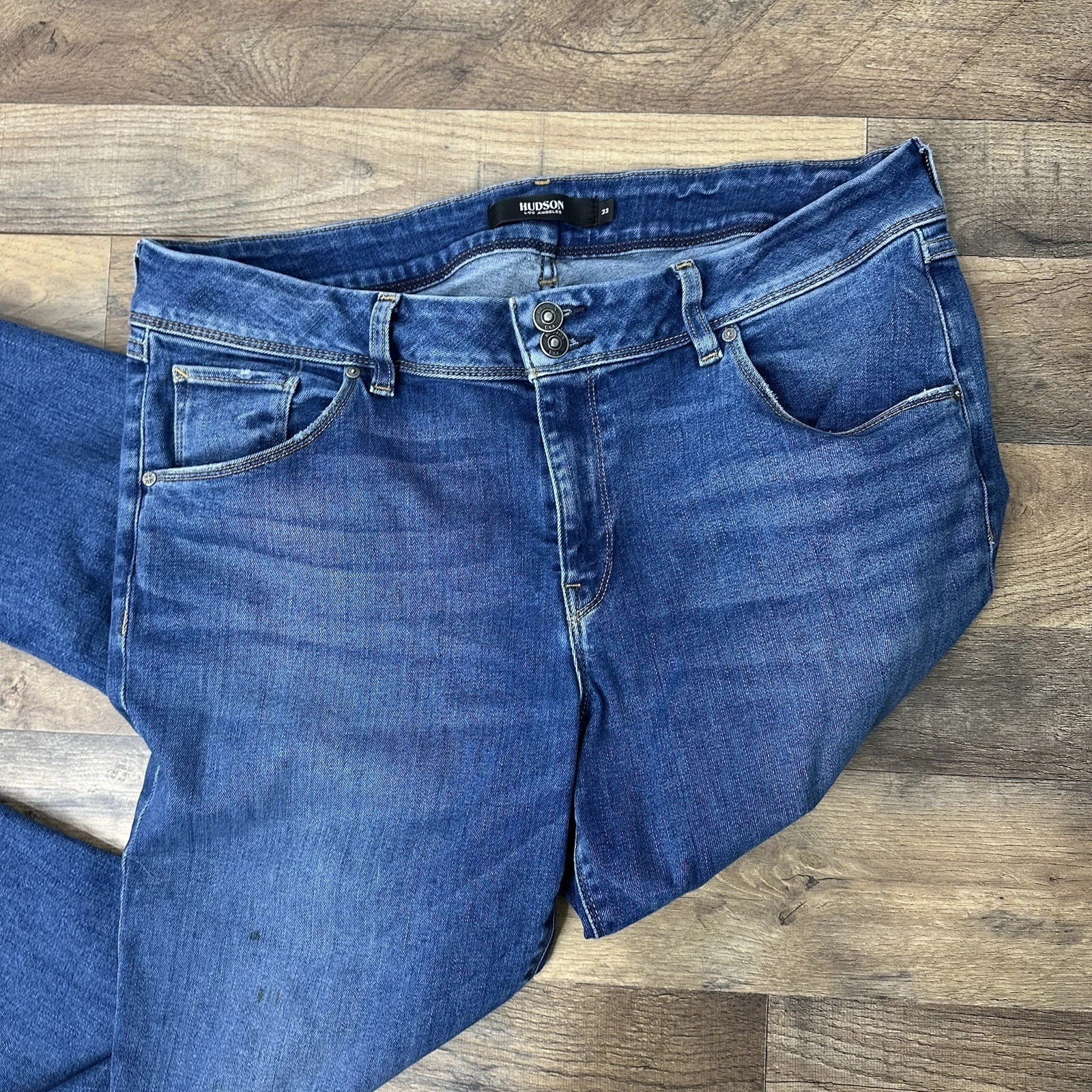 Hudson Women’s Flap Pocket Medium Wash Skinny Jeans Style WM422DDA Size 33