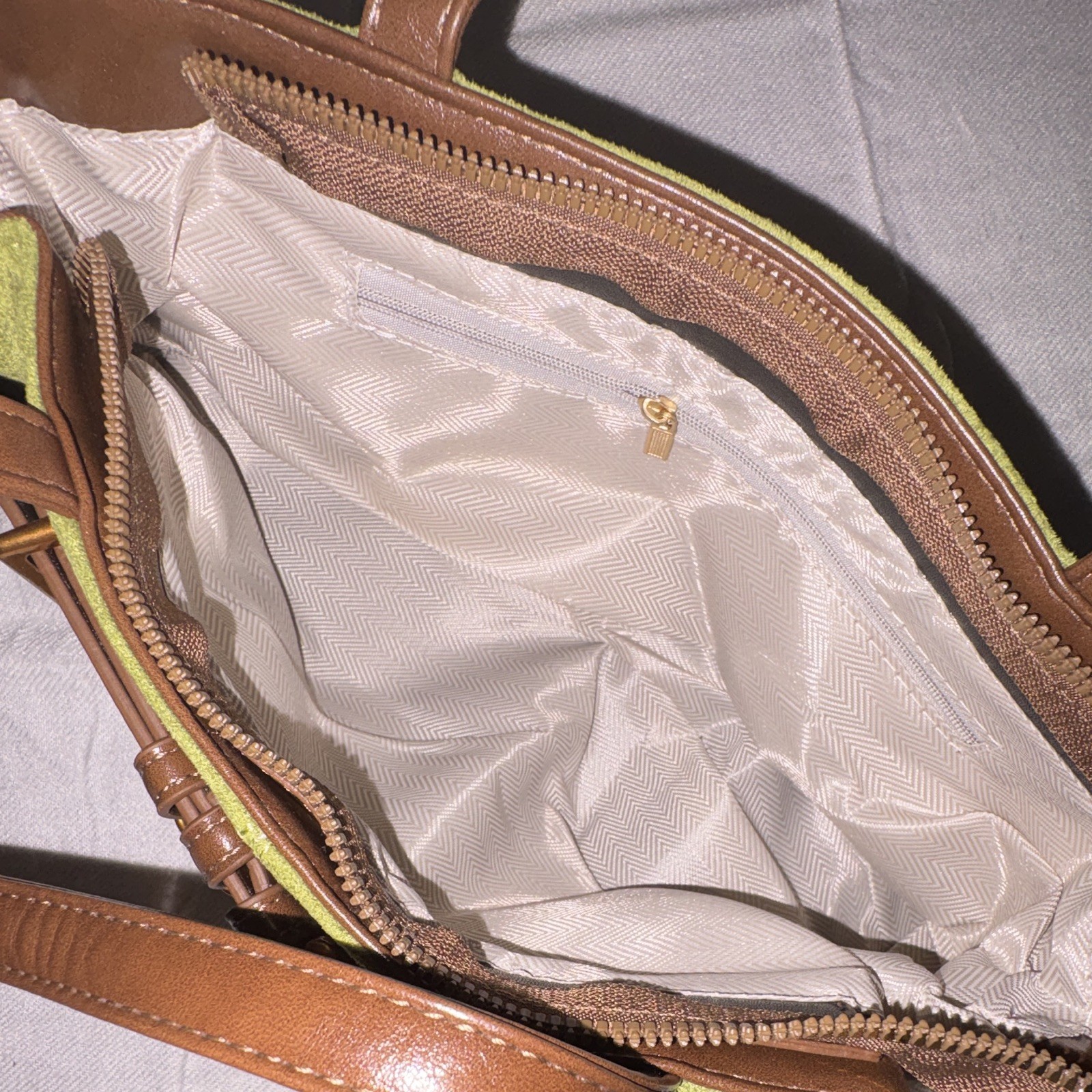 SHEIN Women’s Green/Brown Solid Shoulder Bag Zip Top Buckle, Gold, Pockets