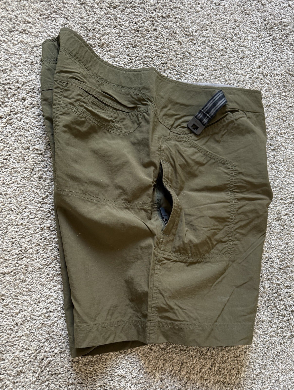 Mountain Hardwear Canyon Shorts – Olive Green UPF 50 Nylon Hiking Size Large