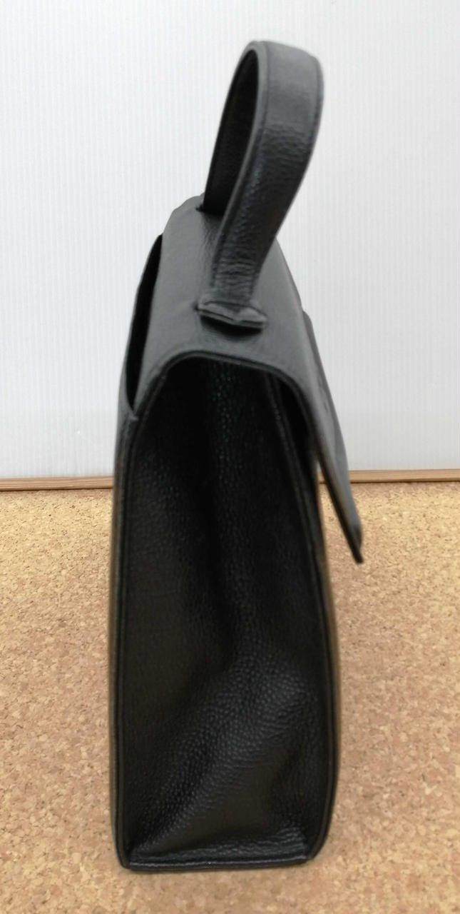 Yves Saint Laurent Handbag 10.6 inch Black
