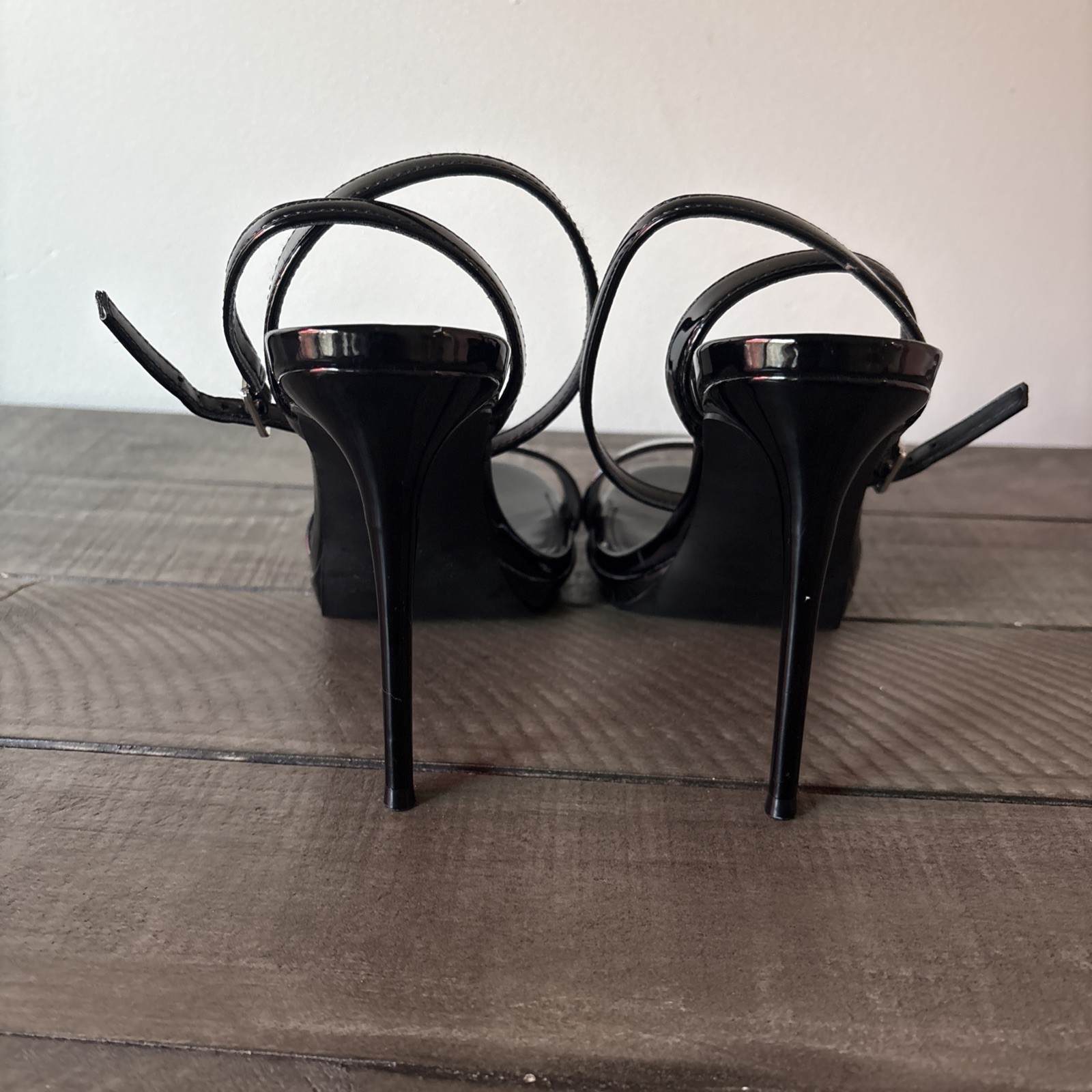 Steve Madden Wafer 4.5 inch High Heel Open Ankle Strap Stiletto – Black Size 7