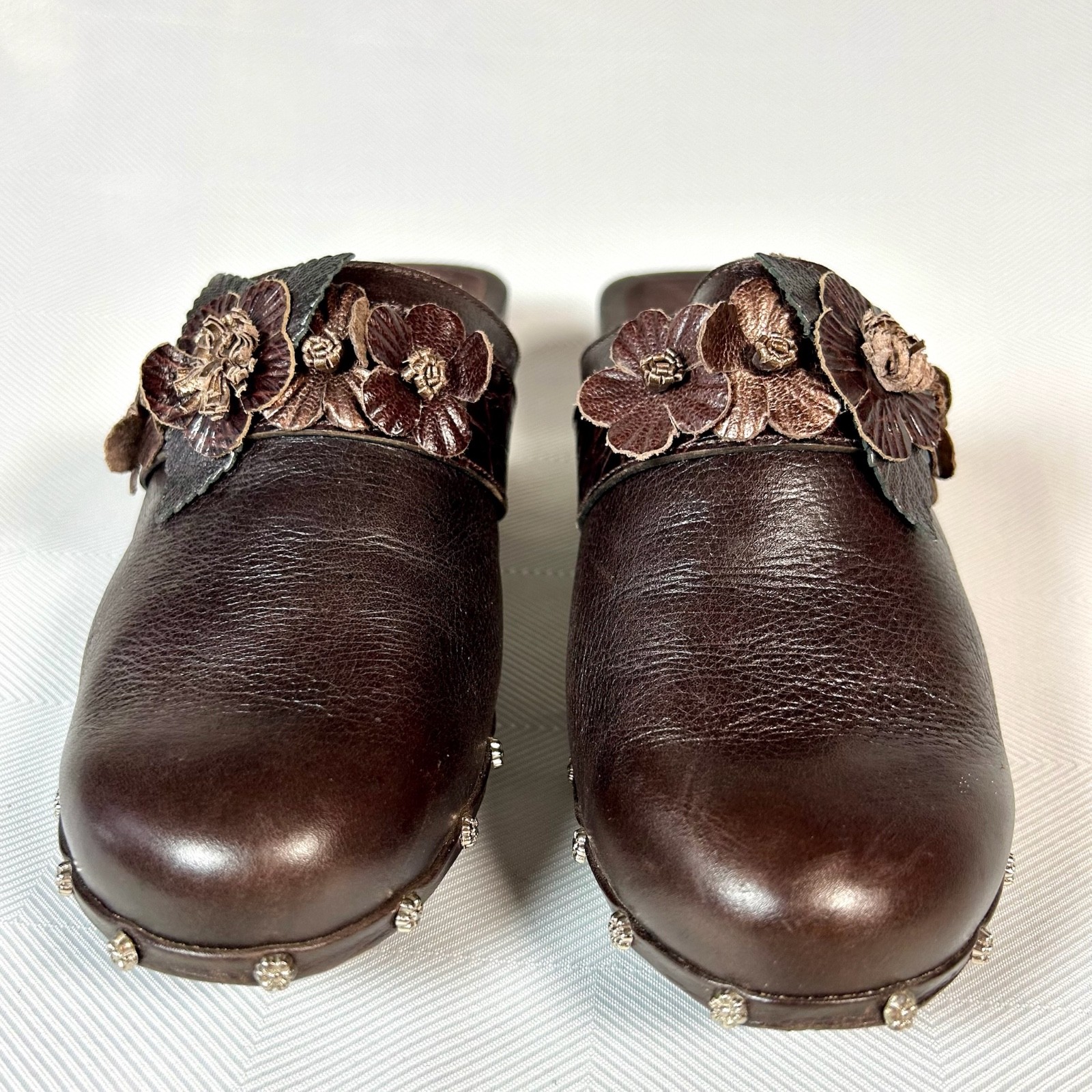 Brighton Dutch Clogs US 8.5 EU 39 Leather Mules Studded 3D Flower Brown READ