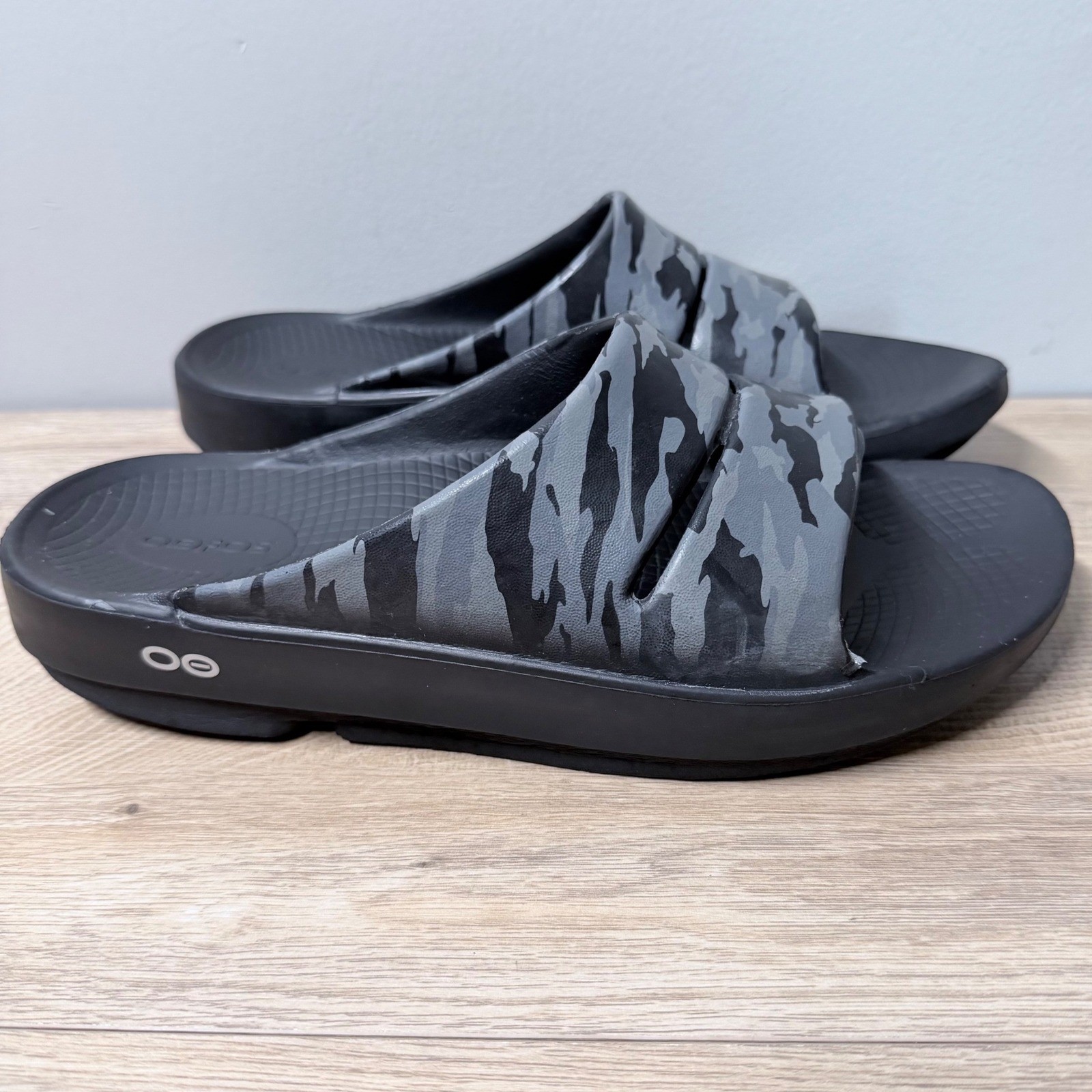 Oofos OOahh Sport Flex Slide Sandals Mens 8 Grey Black Camo Recovery Foam Casual