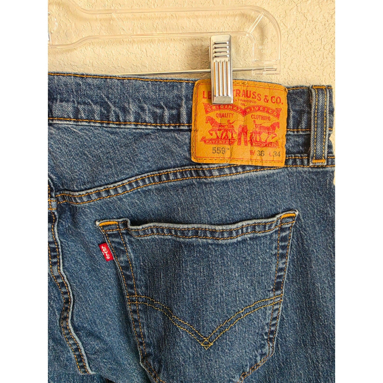 MENS LEVIS 559 RELAXED STRAIGHT LEG JEANS SIZE 36 X 34 EXCELLENT