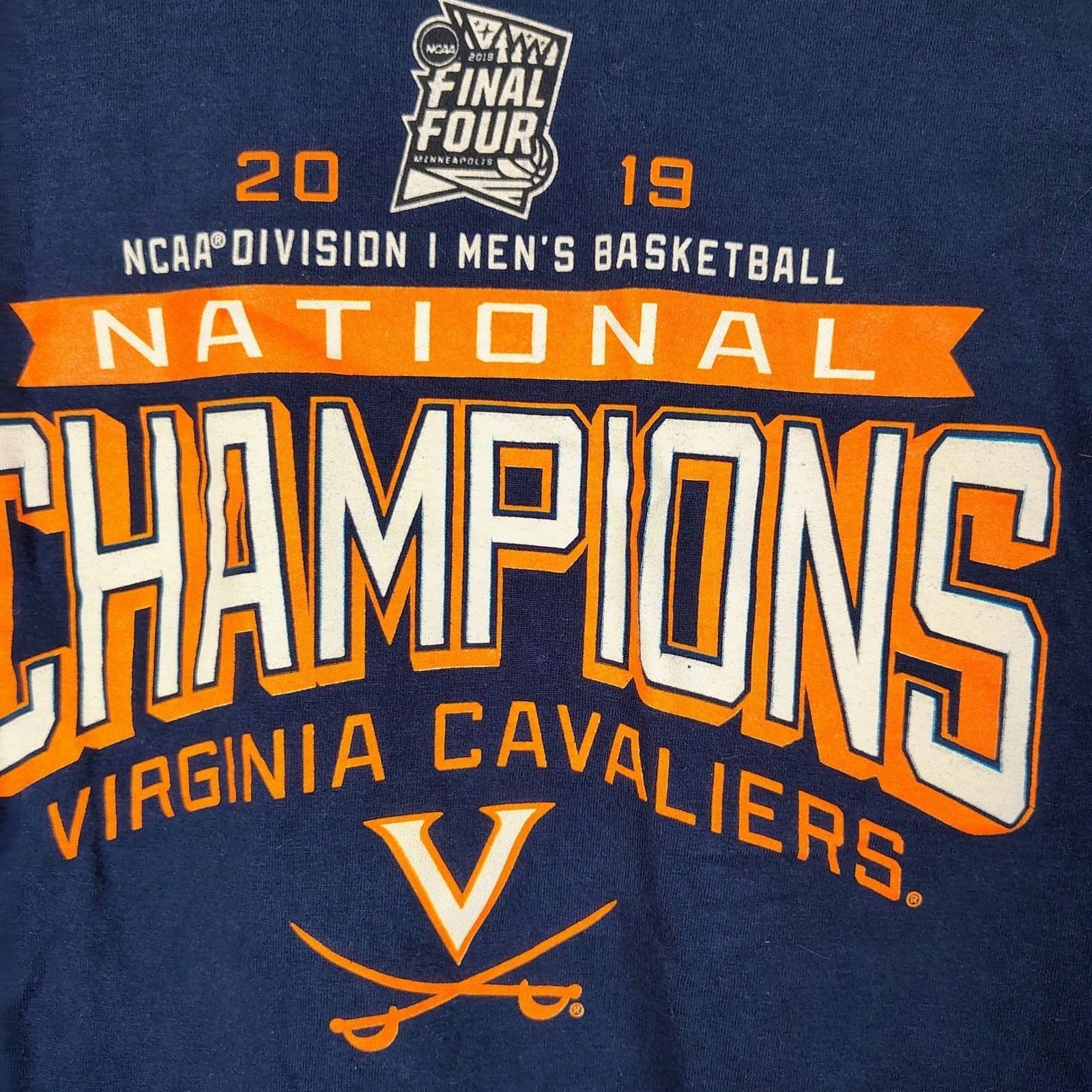 Virginia Cavaliers 2019 NCAA Basketball National Champions Shirt L Hanes Navy