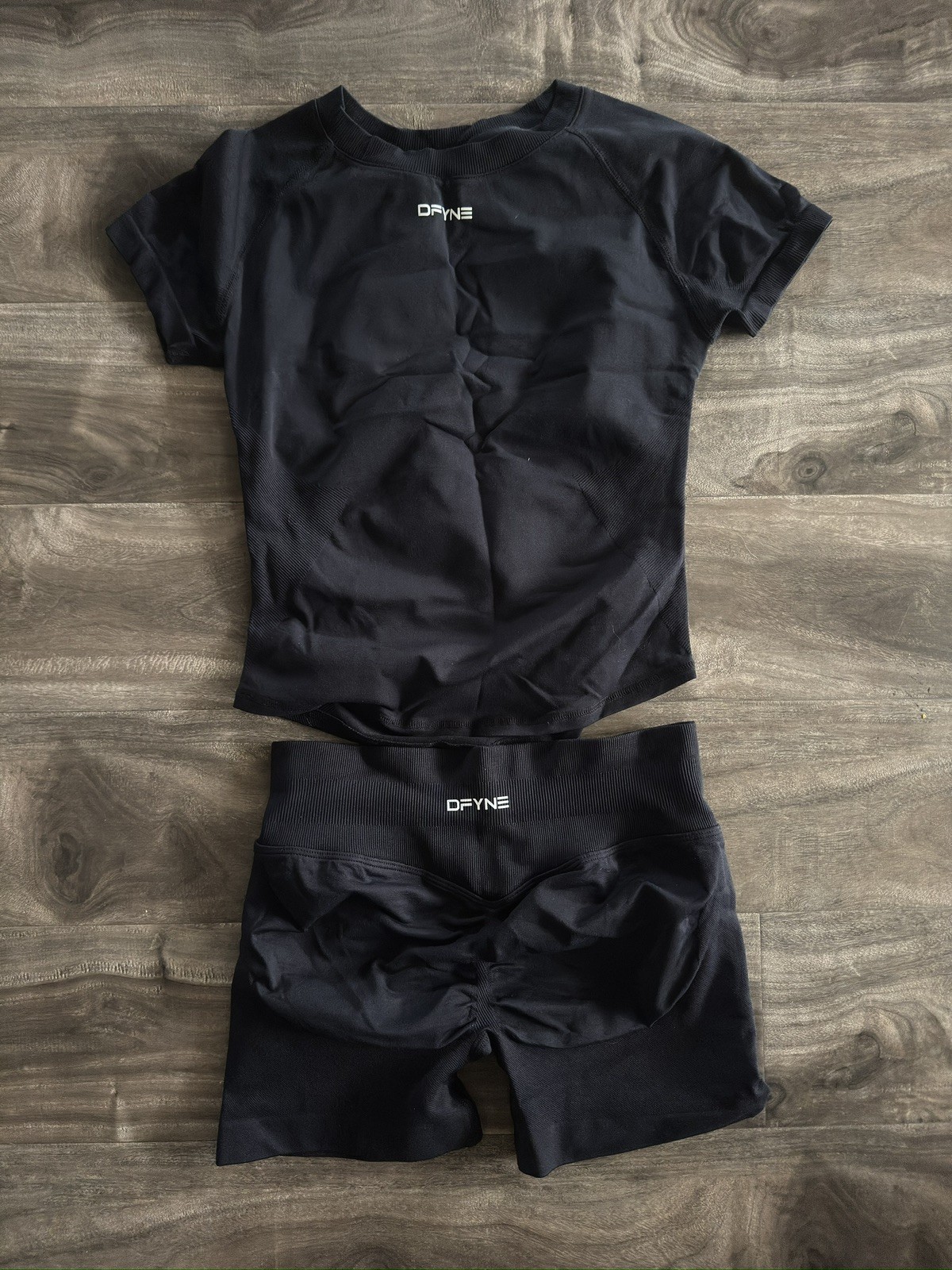 DFYNE Women’s M Black Workout Set Shirt + Shorts NWT (Opened Never Worn)