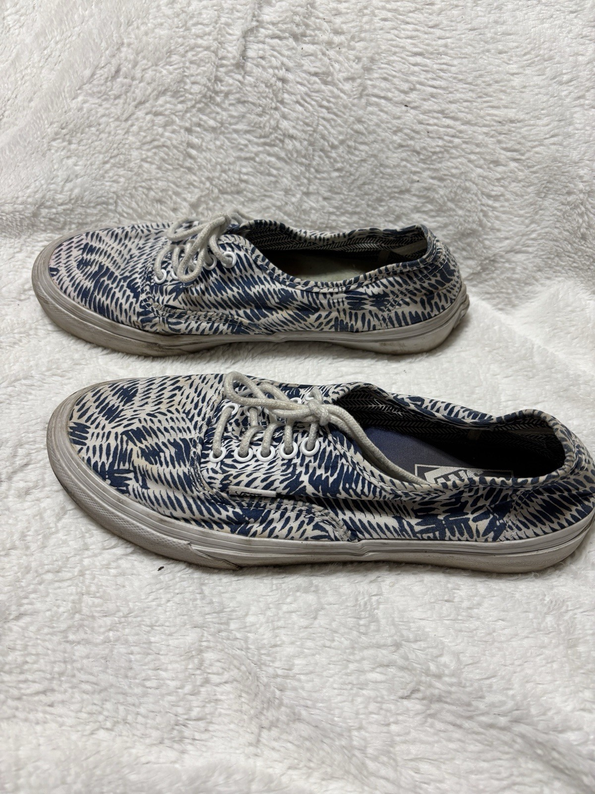 Vans off the wall Unisex Lace Boarding shoes US Men 6.5, Women 8 Blue/White