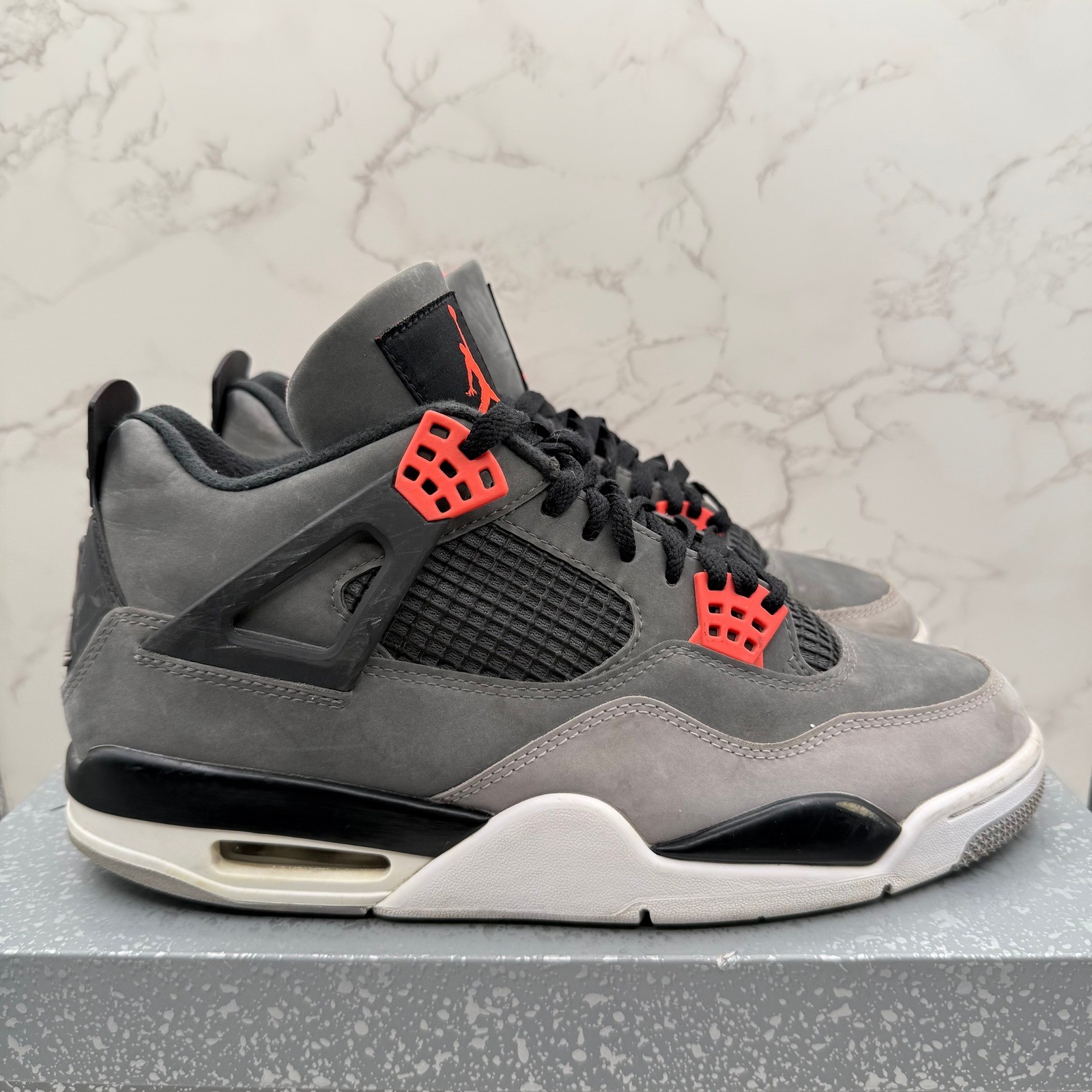 Air Jordan 4 Retro Infrared Dark Grey Black White Mens Size 10.5 DH6927-061