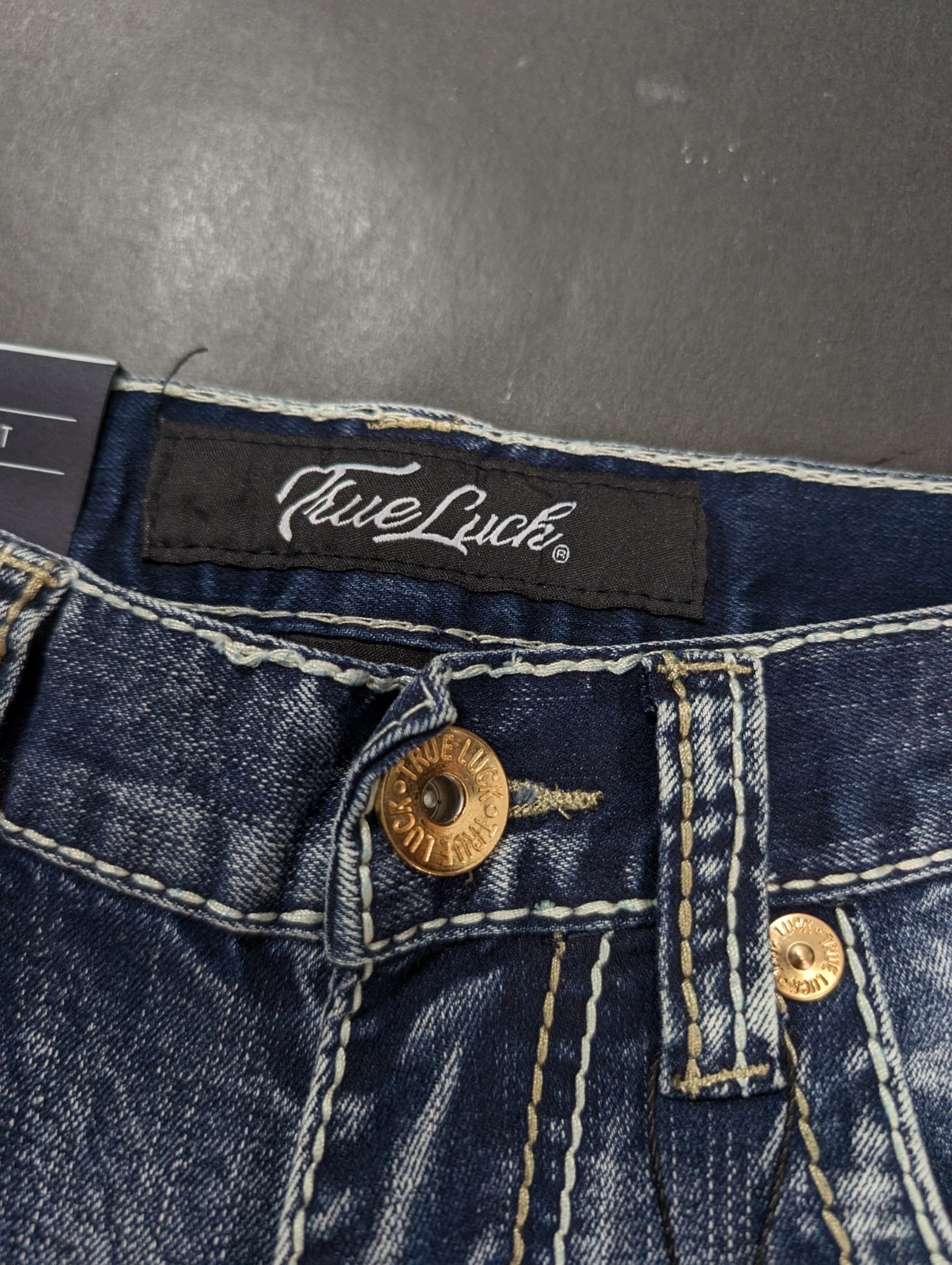 True Luck Mens Straight Leg Jeans Medium Stretch Denim Size 30×32 Embroidered