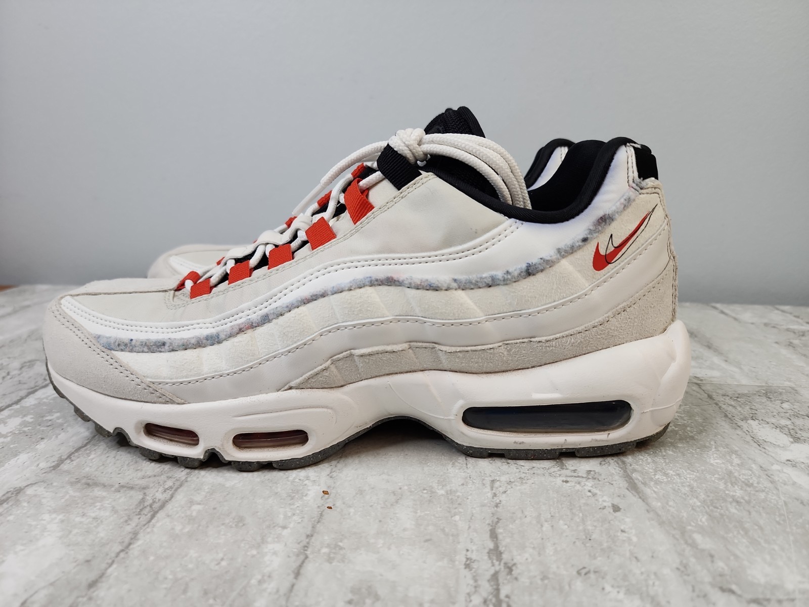 Nike Air Max 95 SE Double Swoosh Light Bone Habanero Red Mens Sz 9.5 DQ0268-002