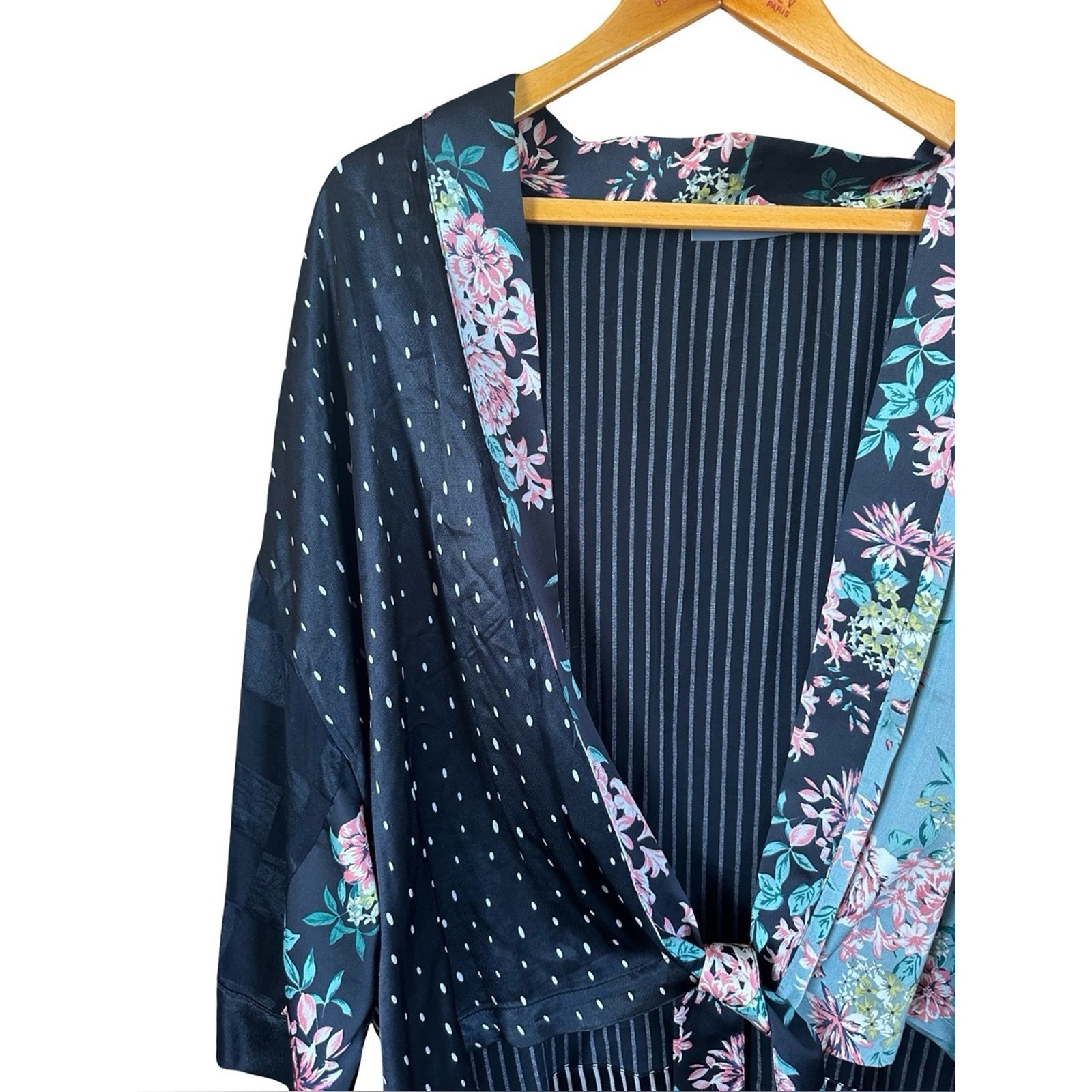 Alembika Layla Satin Kimono Toe Front Flowy Flowers Black Sz L