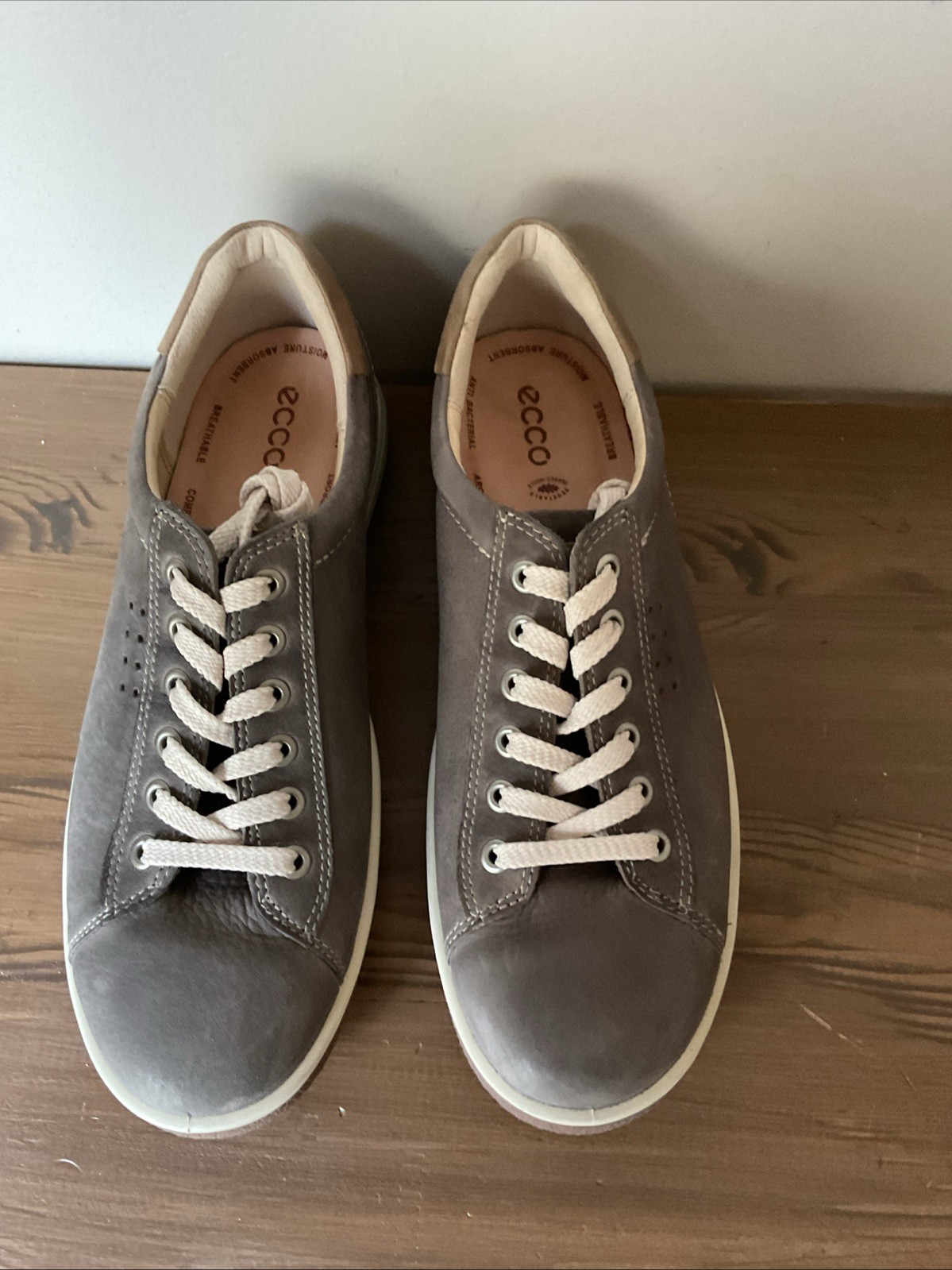 Ecco Soft Sneakers Walking Shoes Gray Leather Lace Up Women’s EU 40/US 9-9.5