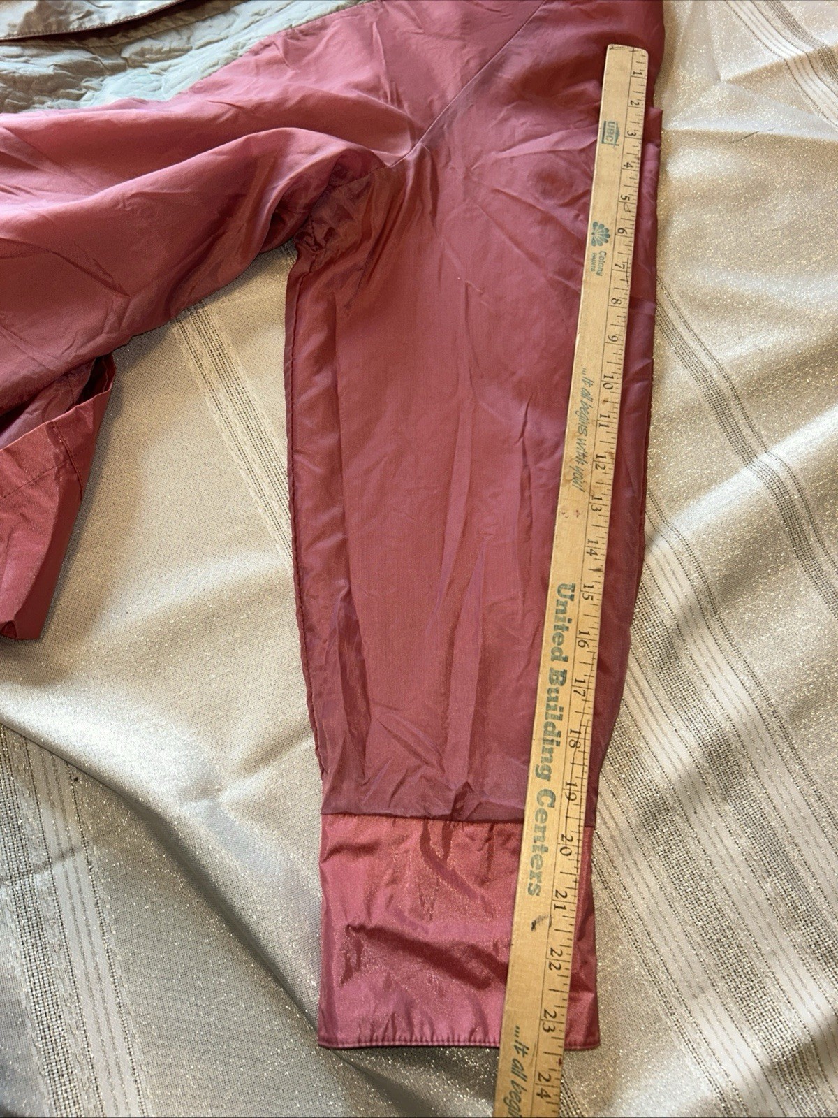 Vintage 60s Long Nylon Rubber Backed Trench Coat Pink Gray Women’s Size 20 1/2
