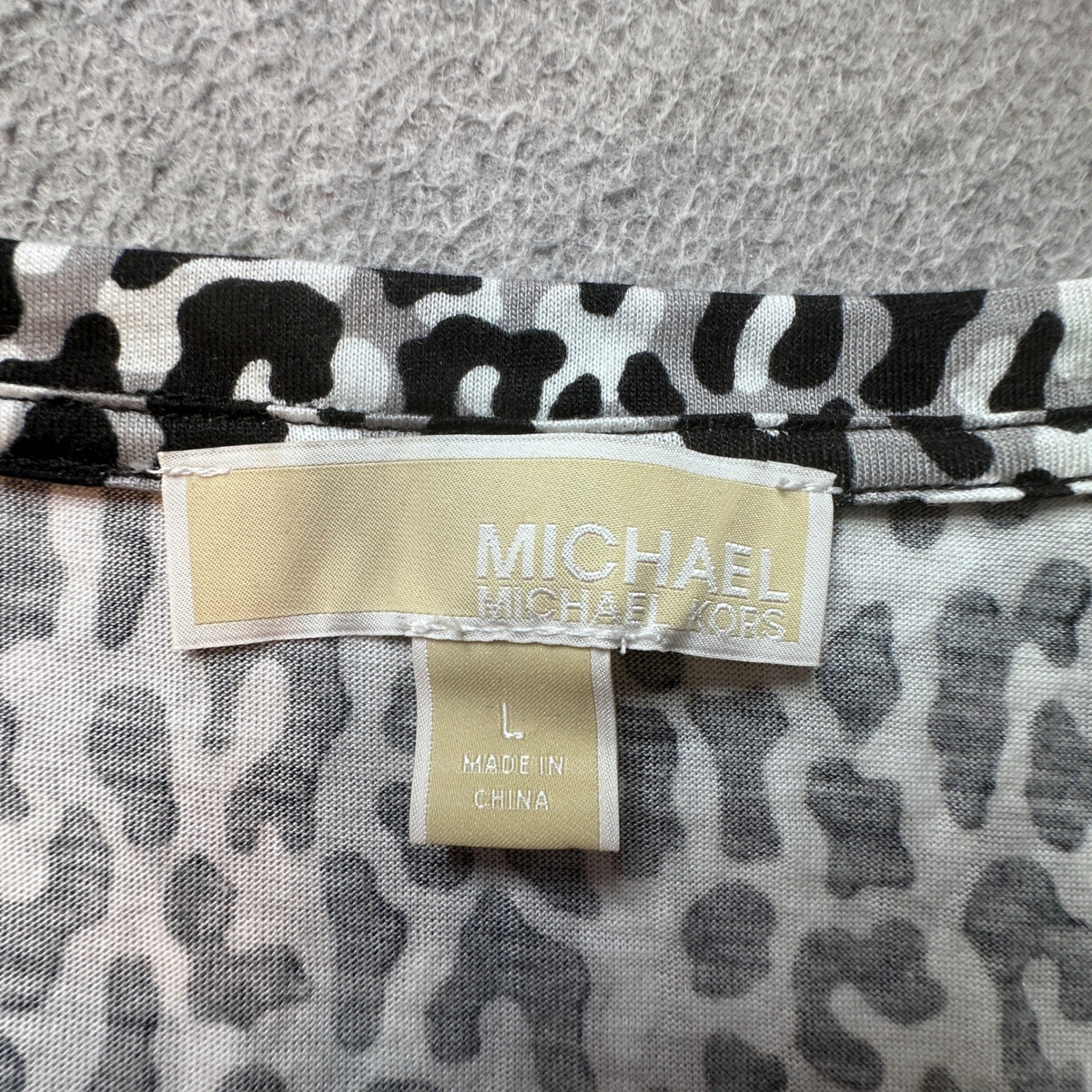 Michael Kors Top Women L Grey Leopard Print Cinched Puff Sleeve Scoop Neck