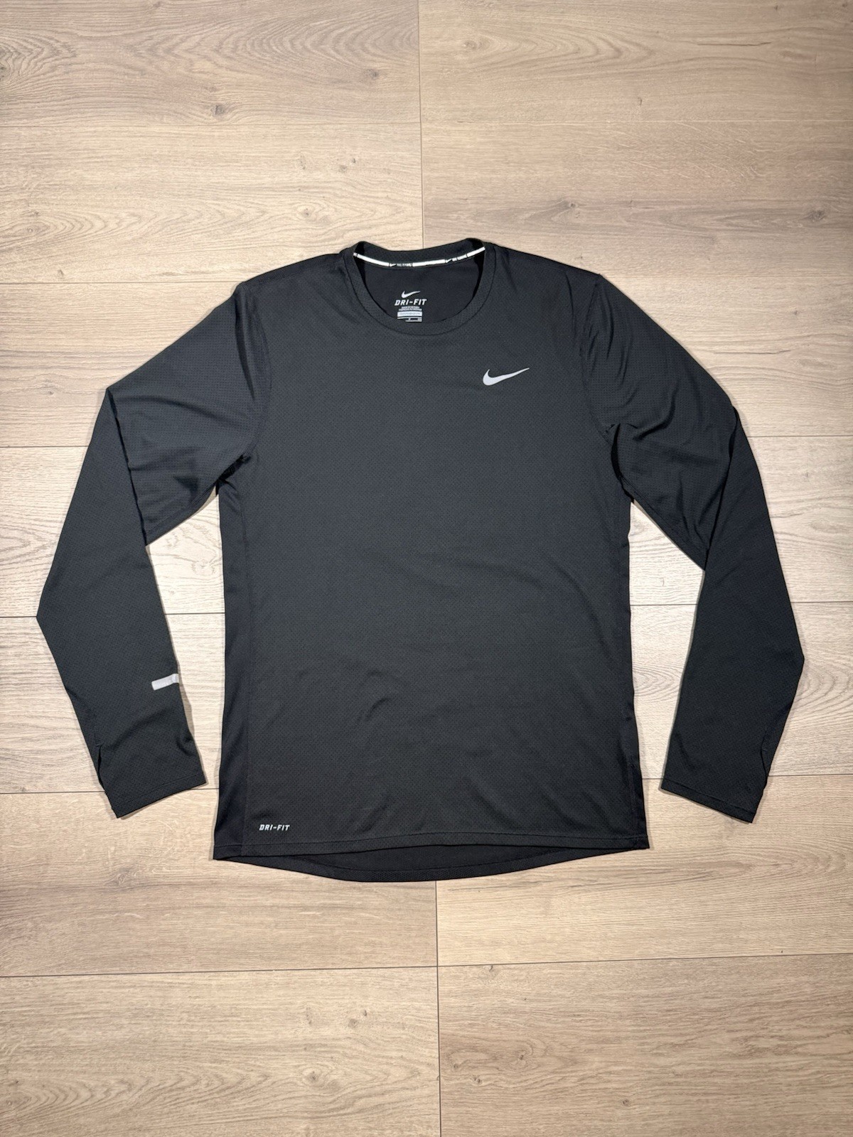 Nike Mens Dri-FIT Contour Long Sleeve Top – Black Mesh Reflective Small 683521