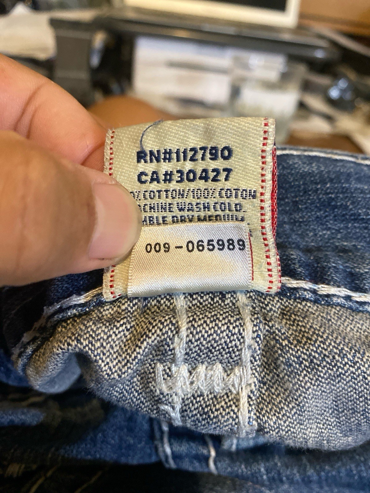 VTG True Religion Bobby Super T Jeans 38×26.5 Made in USA Thick White Stitch Y2K