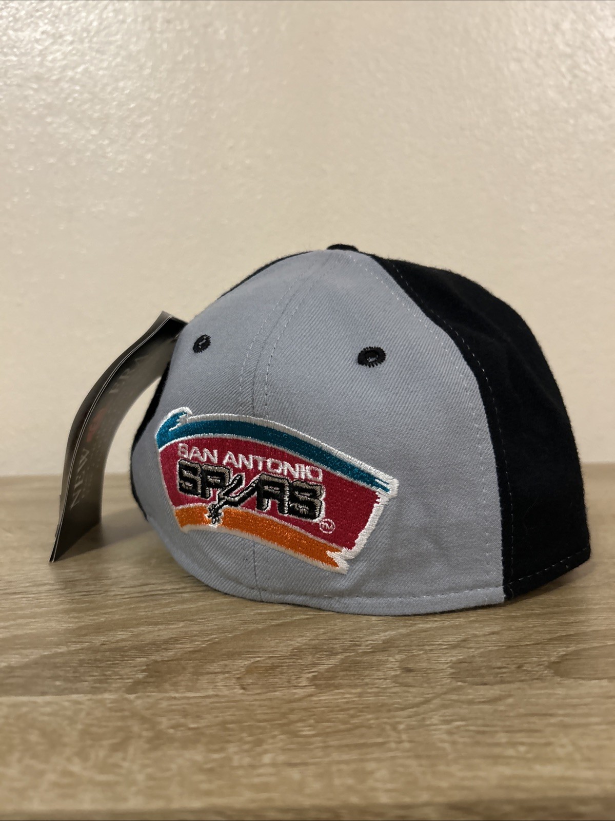 Rare Vintage 90’s San Antonio Spurs New Era Official NBA Hat Sz 6 3/4 NWT USA