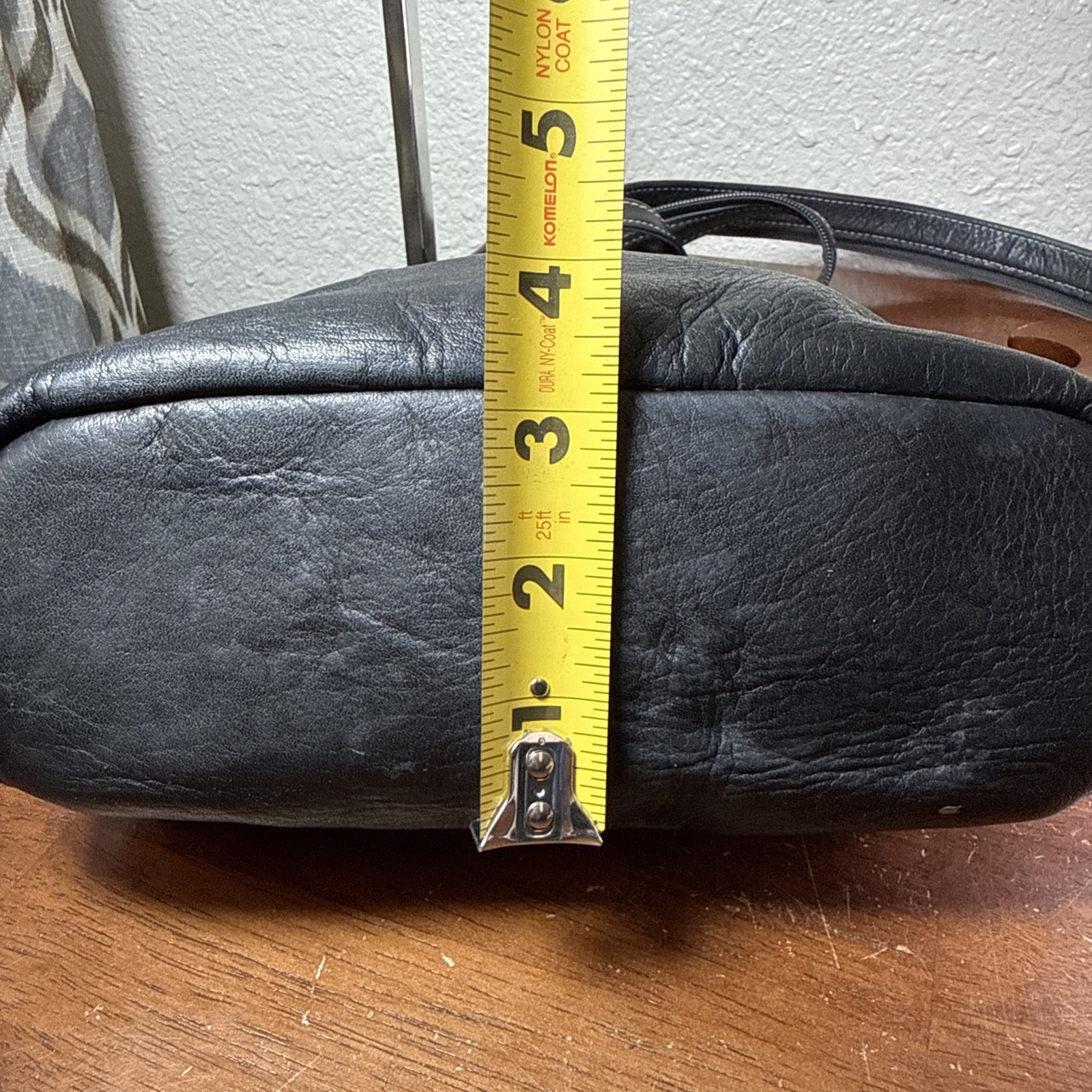 Le Donne Genuine Leather Zip Sling Or Backpack Black