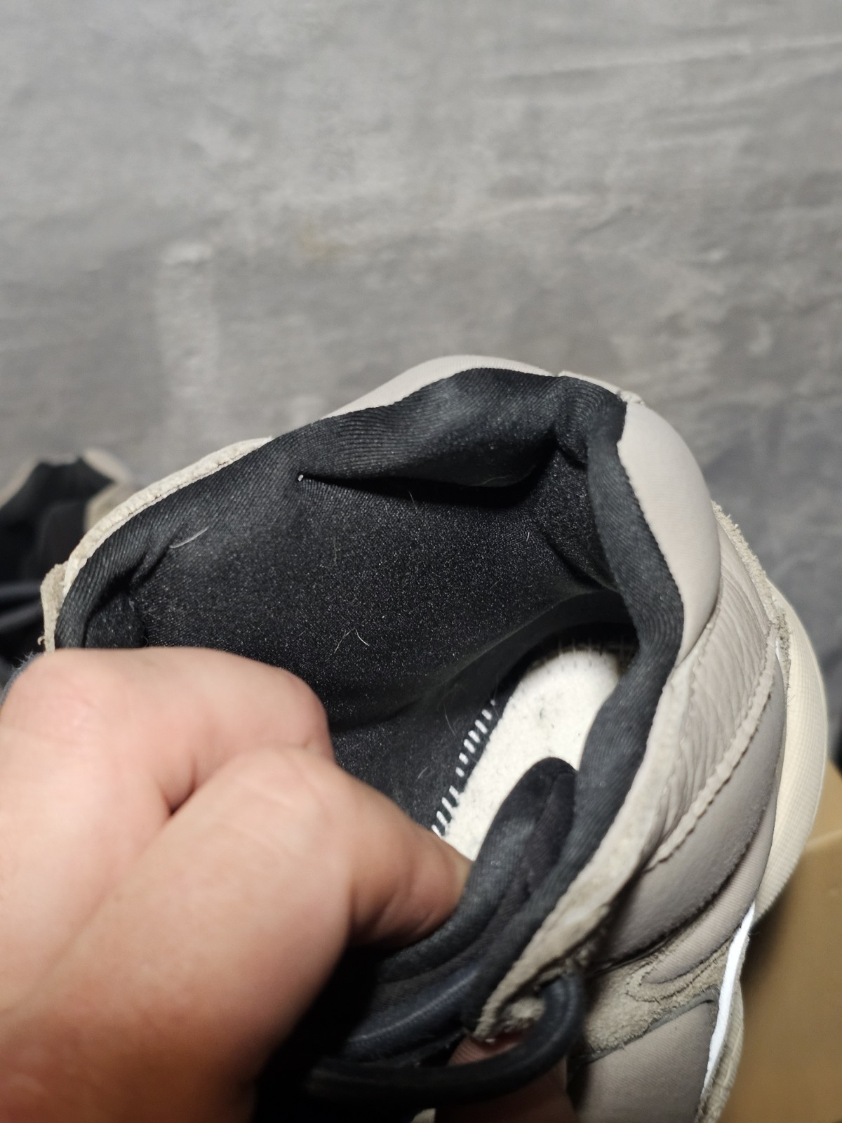 Adidas Yeezy 500 High Mist Stone GV7775 Size 9 Beige Taupe With Box