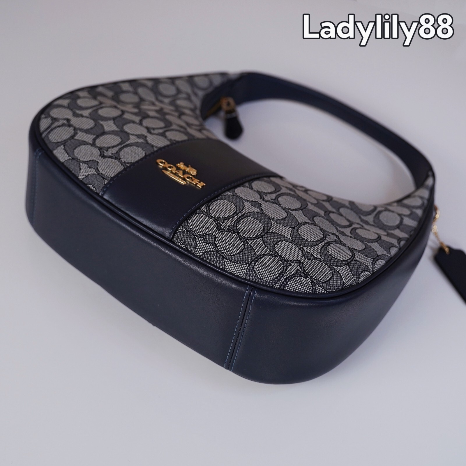 NWT Coach CV001 Carmen Shoulder Bag In Signature Jacquard Smooth Leather $350