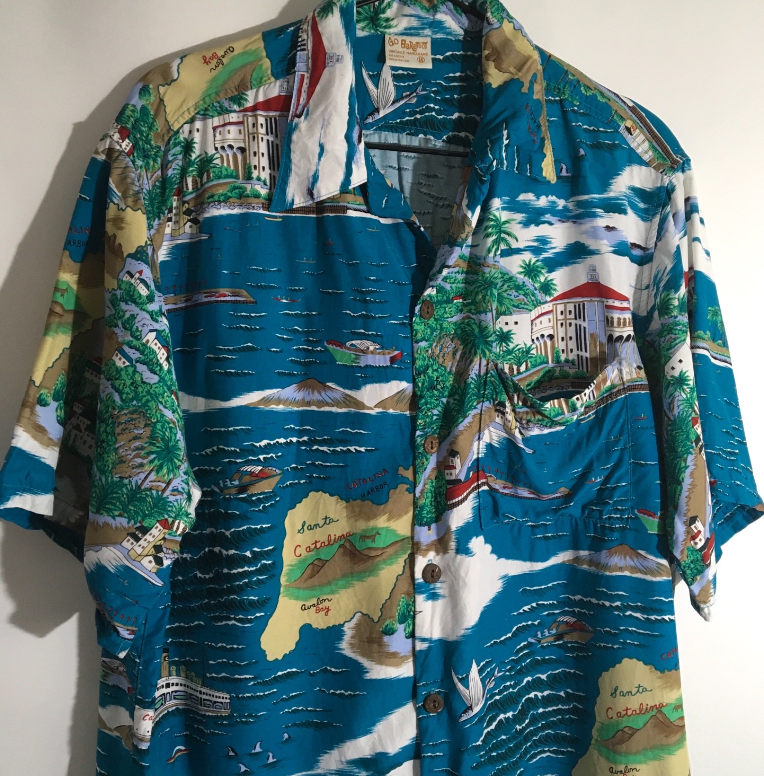 Go Barefoot Vintage Men’s Size Medium Santa Catalina Island Map Hawaiian Shirt