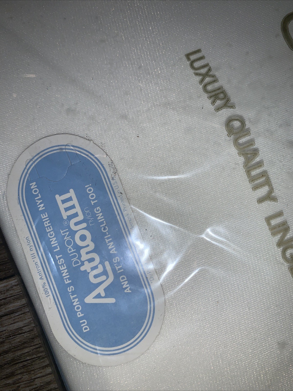 VINTAGE FIGURFIT NYLON 32 LONG HALF SLIP Small NOS Antron3
