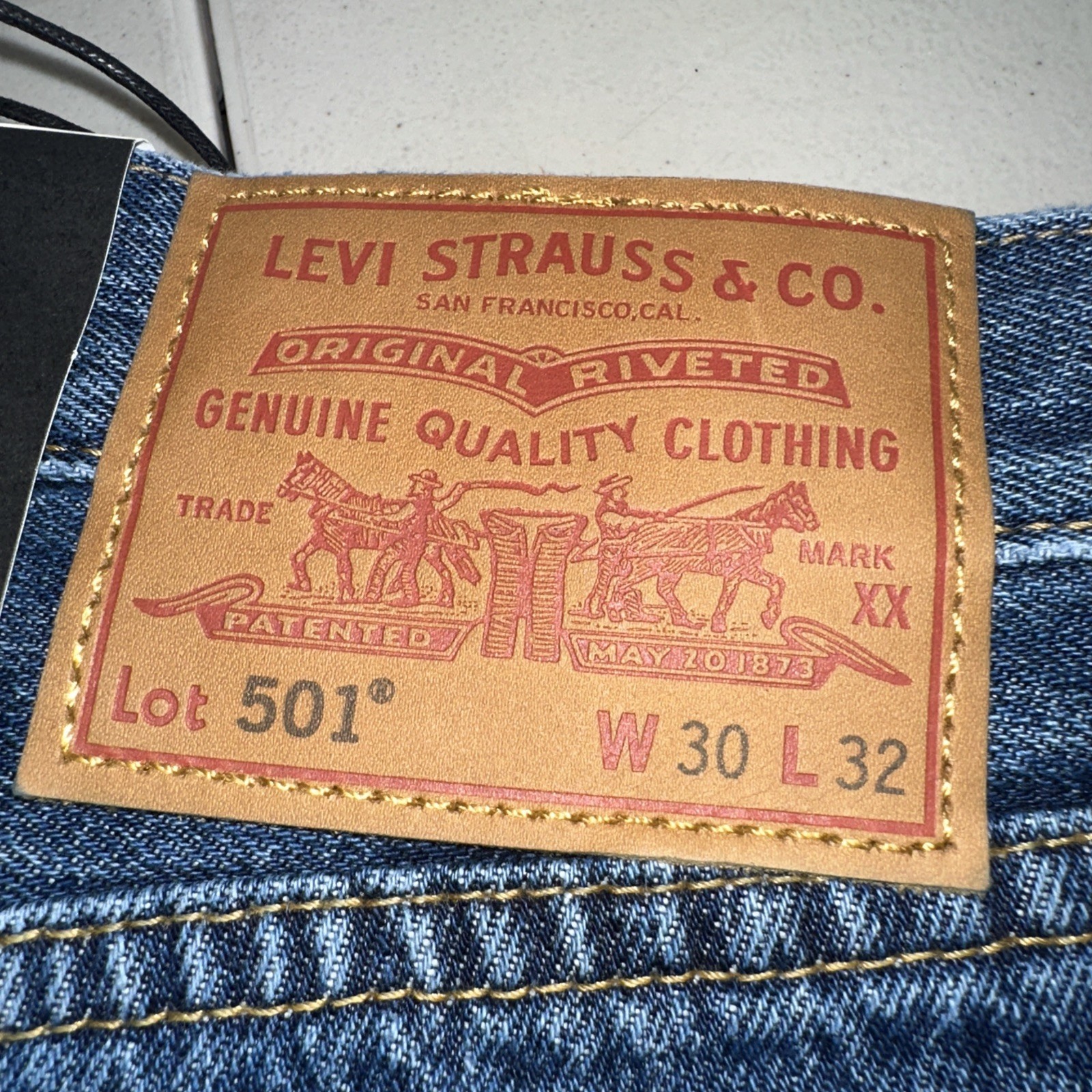 New Mens Blue Original Levis 501 Jeans Sz:30×32 Button Fly Sits At Waist