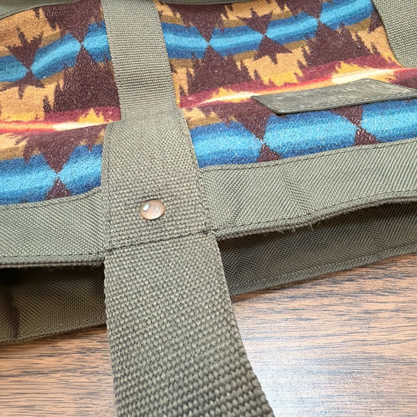Pendleton Woolen Mills Tote Bag Aztec Southwestern – Spilt Red Polish Inside