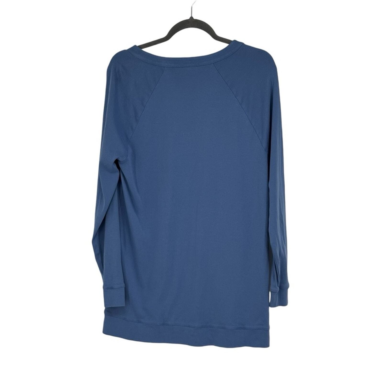 Chico’s Size 1 (Reg 8) Medium Blue Pima Cotton Long Sleeve Top w Gold “Buttons”