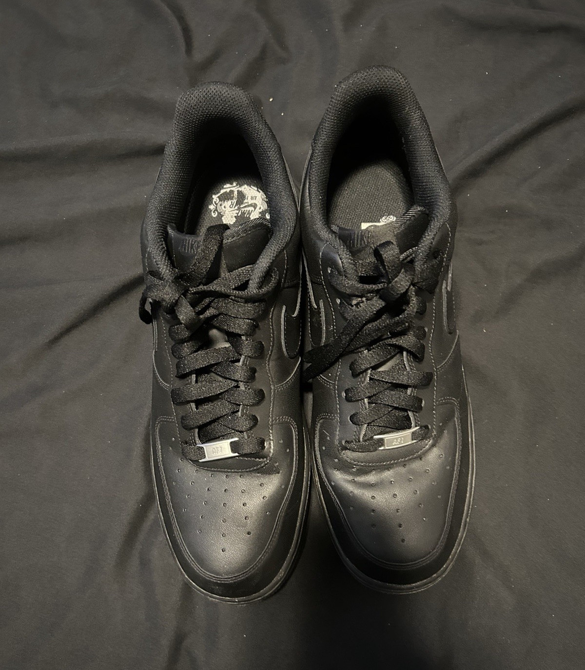 Nike Men’s Black Low Top Lace-Up Athletic Sneakers, Solid Pattern, Pre-Owned