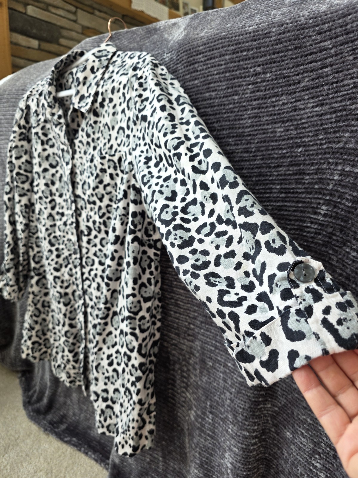 Jones New York Women’s Large Leopard Print Blouse 100% Linen Button Down 3qtr Sl