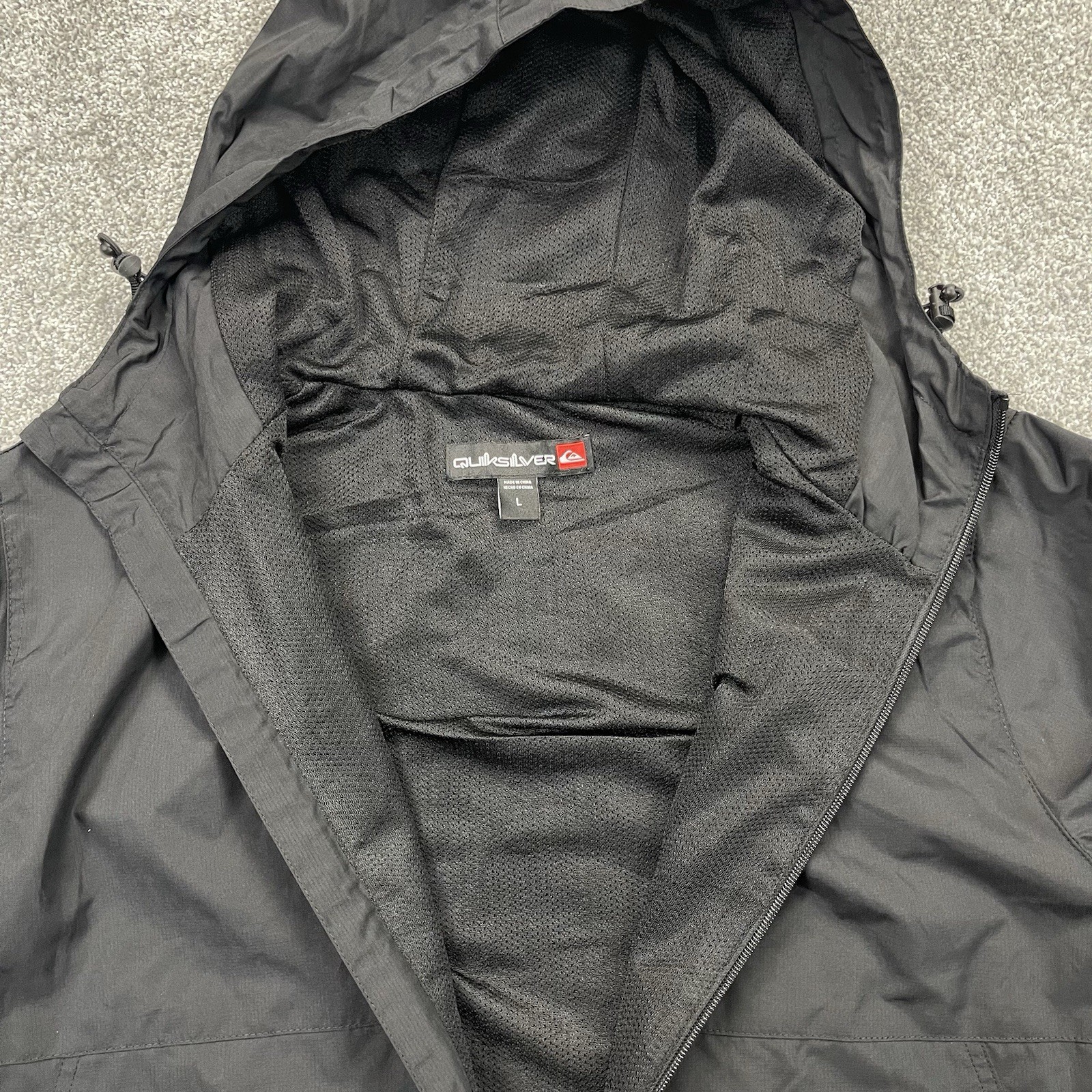 Quiksilver Windbreaker Jacket Mens Large Hooded Full Zip Logo Mesh Lined Pockets