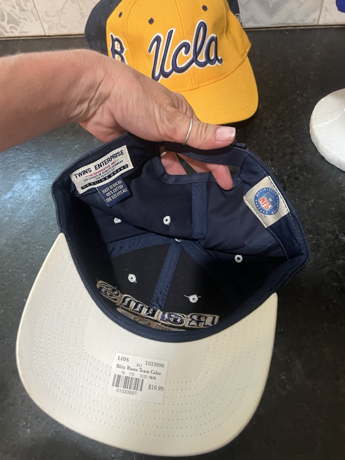 Lot 7 Sports Caps / Hat Collectible