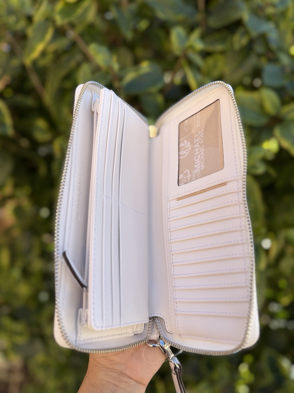 Michael Kors Jet Set Travel Large Continental Wallet MK Optic White