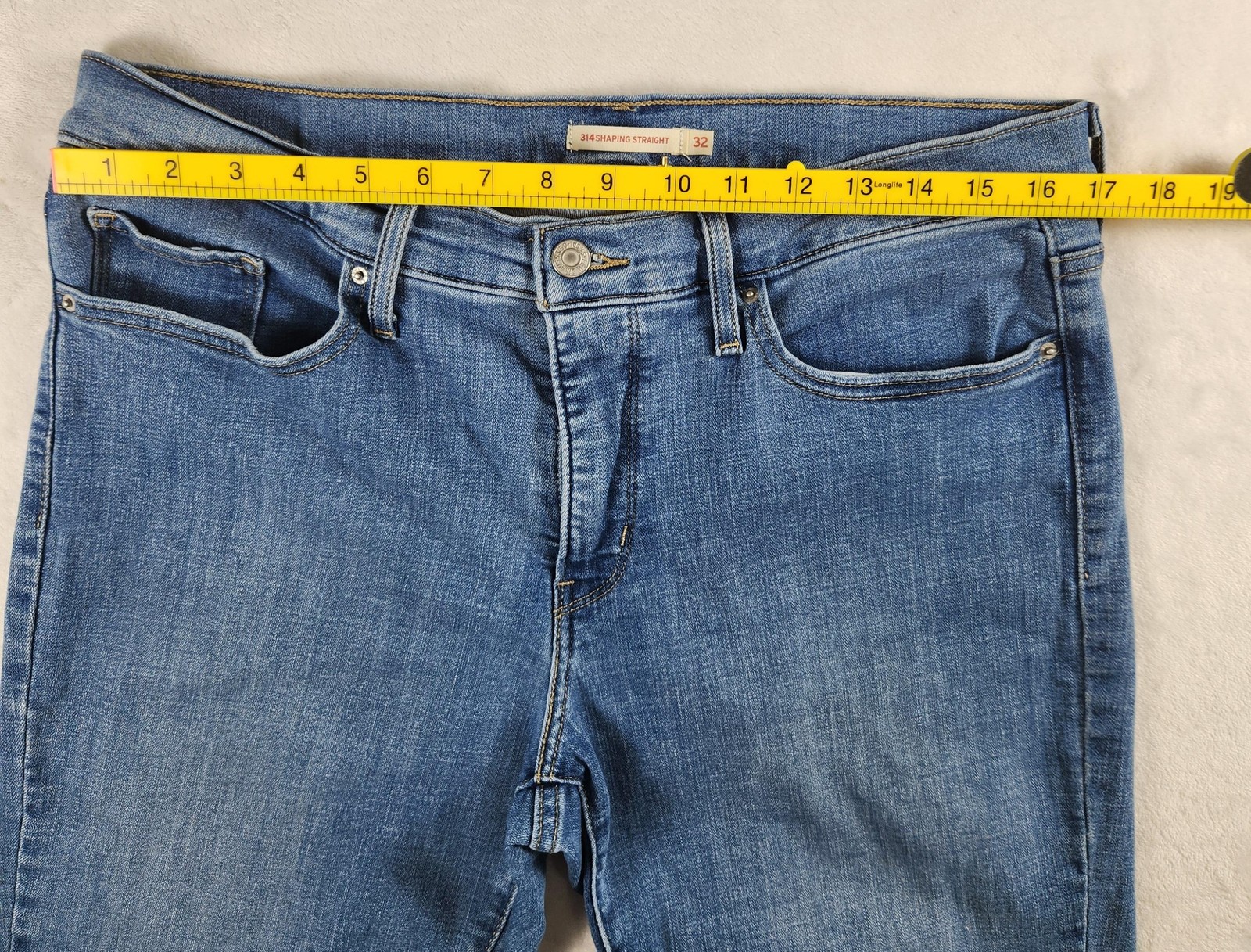Levis Jeans Womens 32 Medium Blue 314 Shaping Straight Mid Rise Stretch Denim
